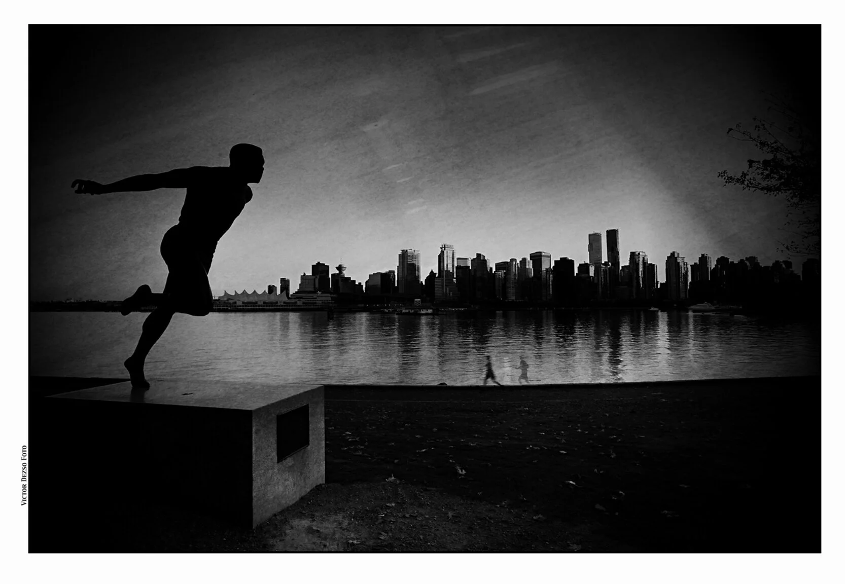 Stanley Pk Runner_Oct 3_2015_HDR_H1727_peRfp_4x6s.jpg