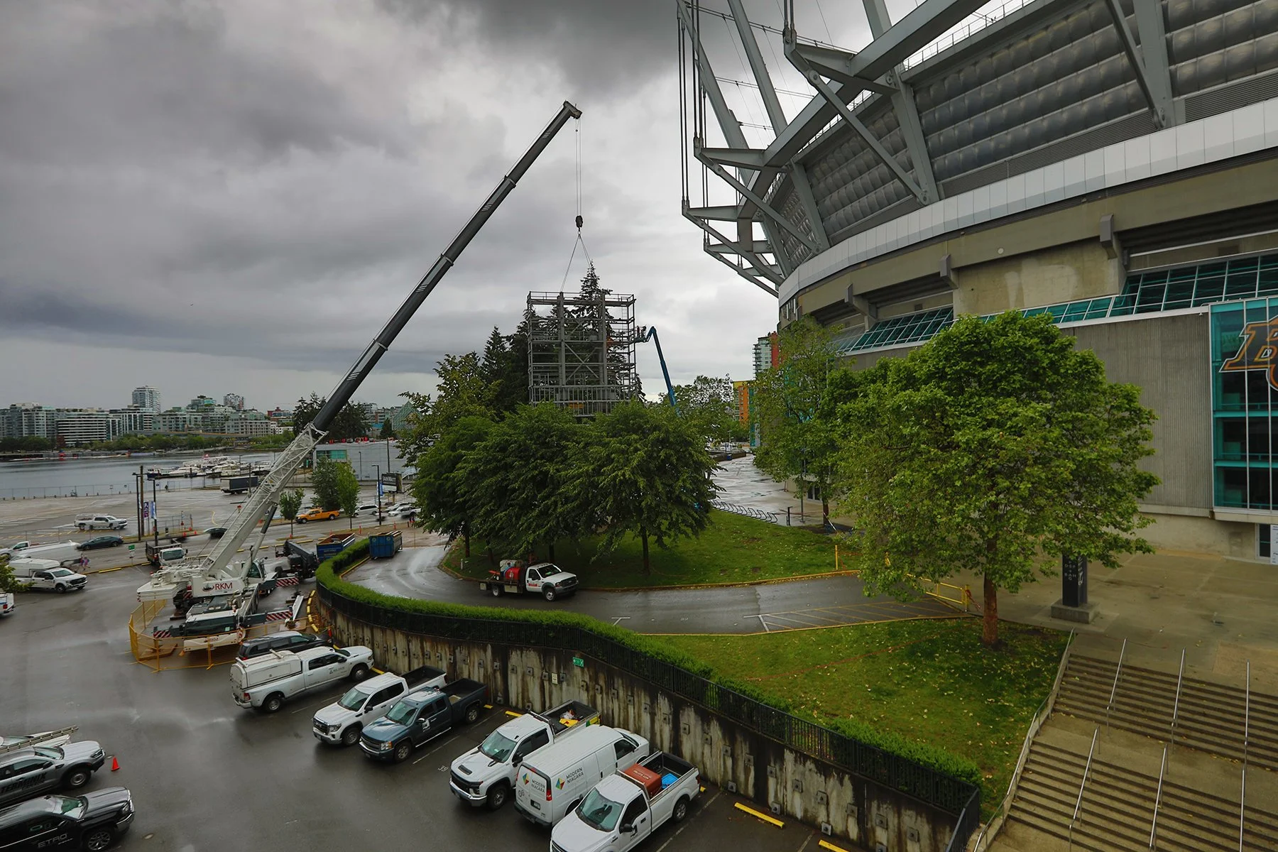 Stadium Const_Jun 28_2024_HDR_4J1676_4x6.jpg