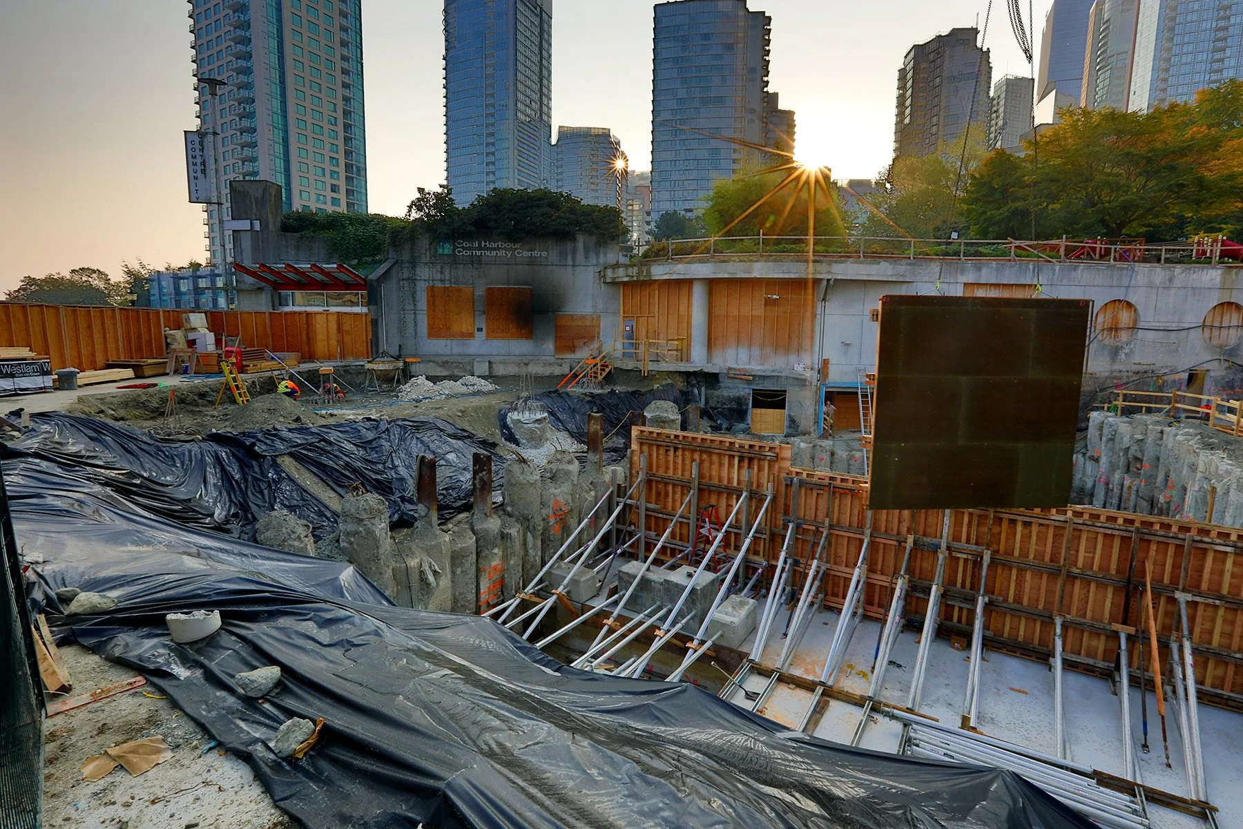 Coal Harbour Const_Oct 18_2022_HDR_5C3792_4x6.jpg