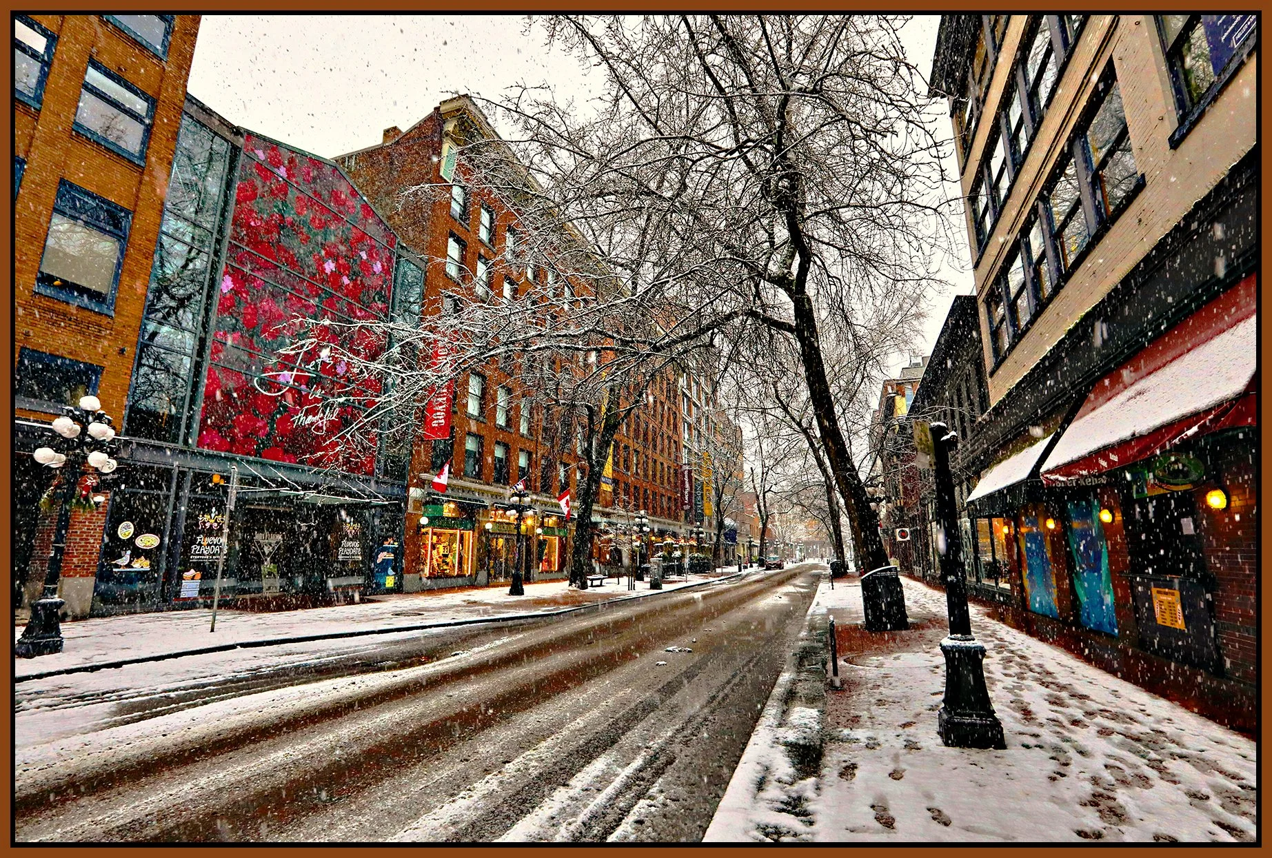 Gastown 70 Water St LkgE_Feb 2_2025_HDR_5E9092_peVenice_4x6s.jpg