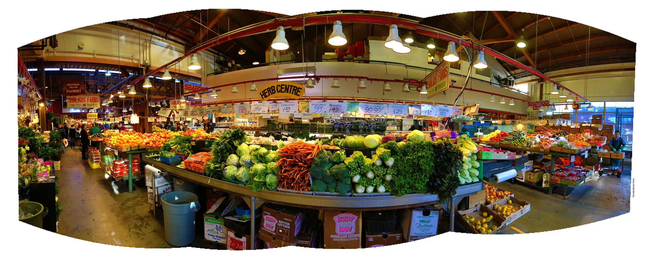 GrIsMarket_Jan 25_2014_HDR_E3960_1.psd_Pan_E4224_4x10s.jpg