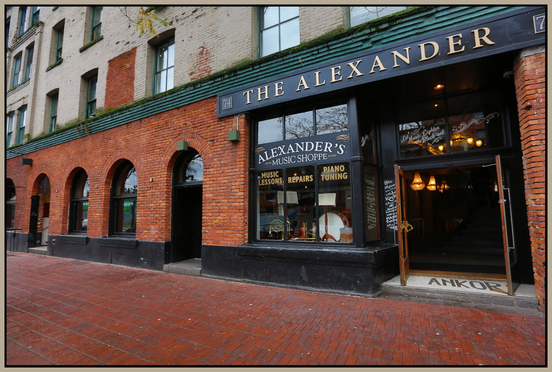 Gastown_Dec 2_2015_HDR_H7649_4x6s.jpg