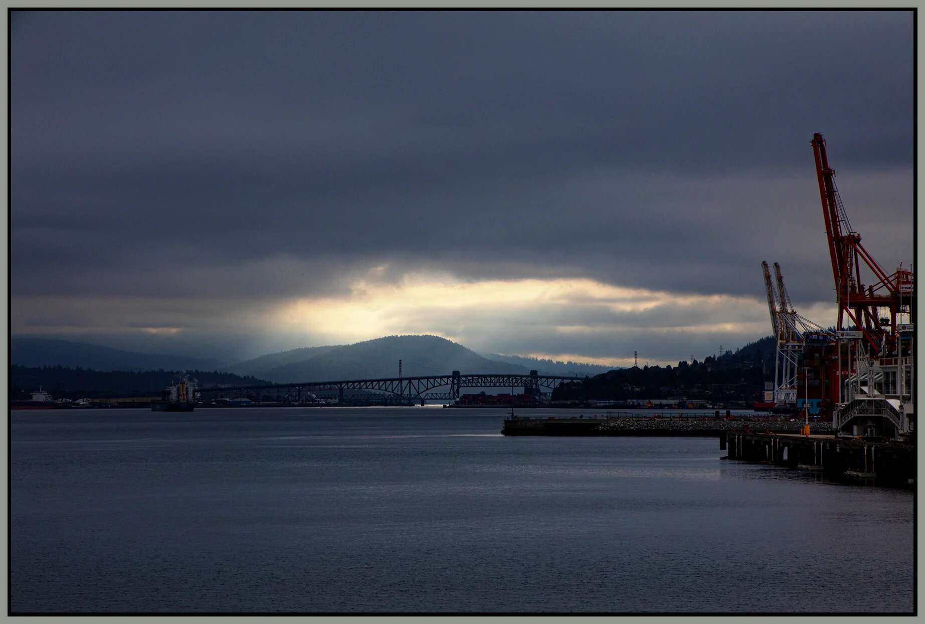 Vancouver Harbour LkgNE_Sep 6_2021_CR2_4G3042_pehdr_4x6s.jpg