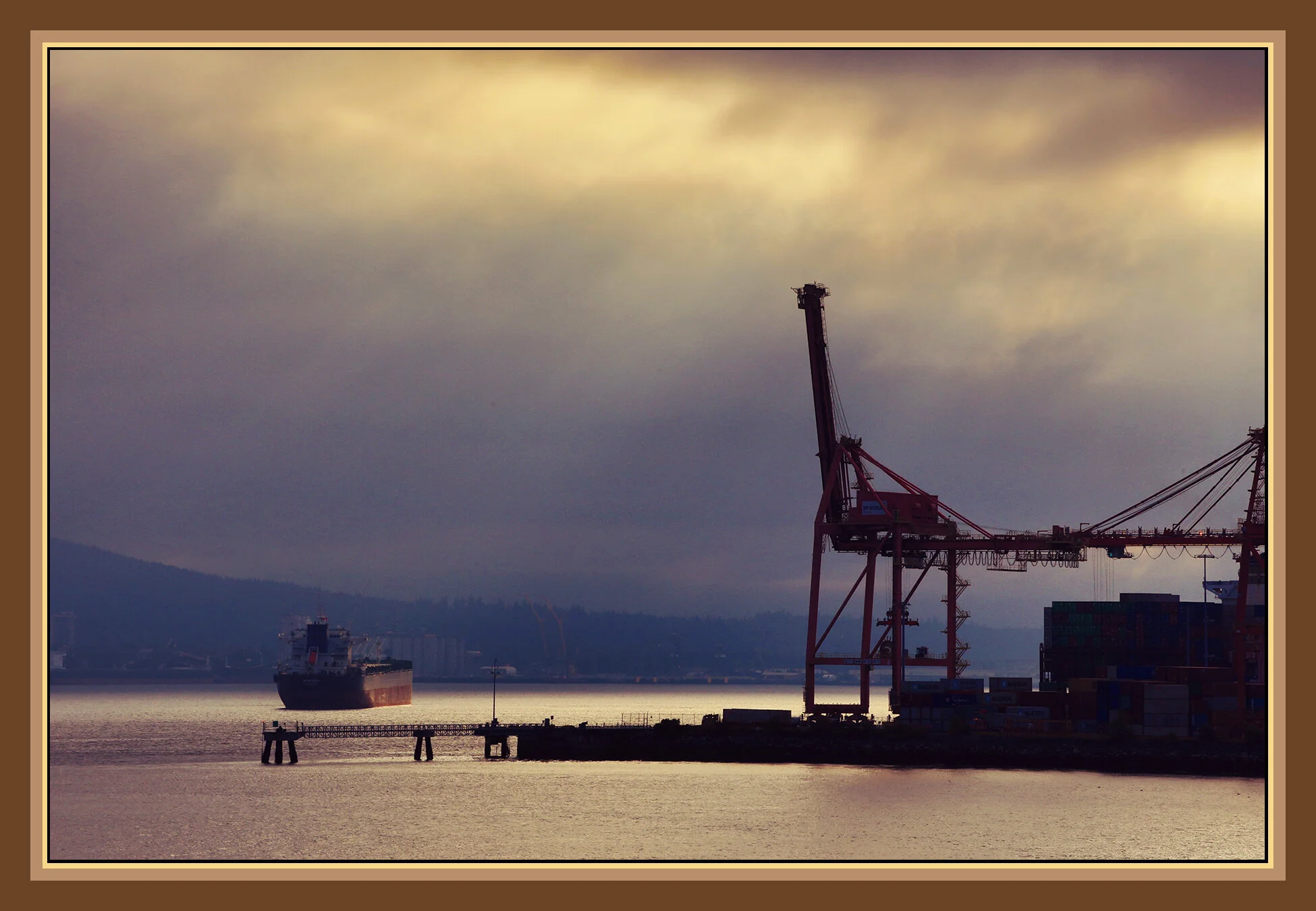 Vancouver Harbour_Aug 8_2019_HDR_E5926_peEnhnSunst_4x6s.jpg