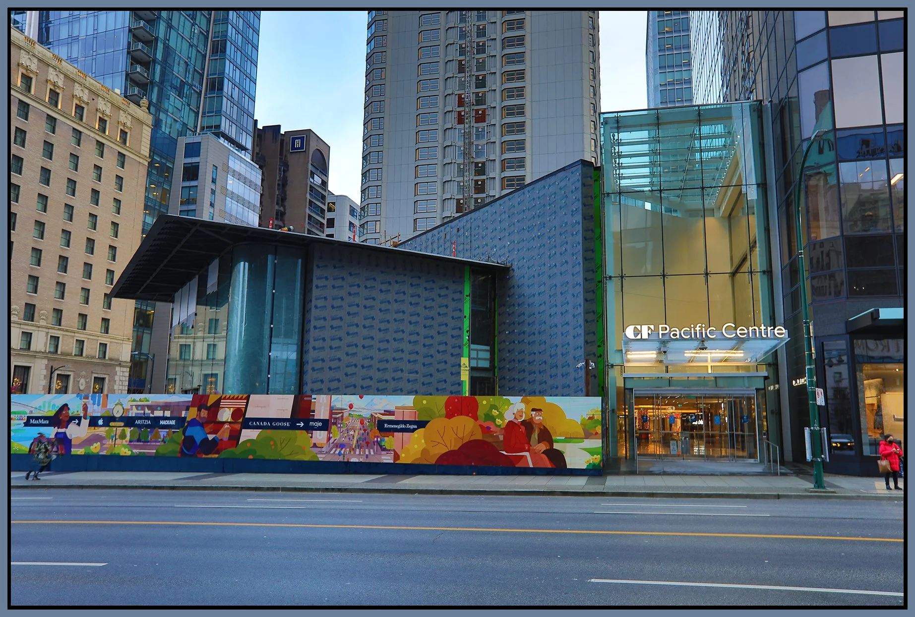 Pacific Centre Const_Dec 13_2021_HDR_5A2599_4x6s.jpg