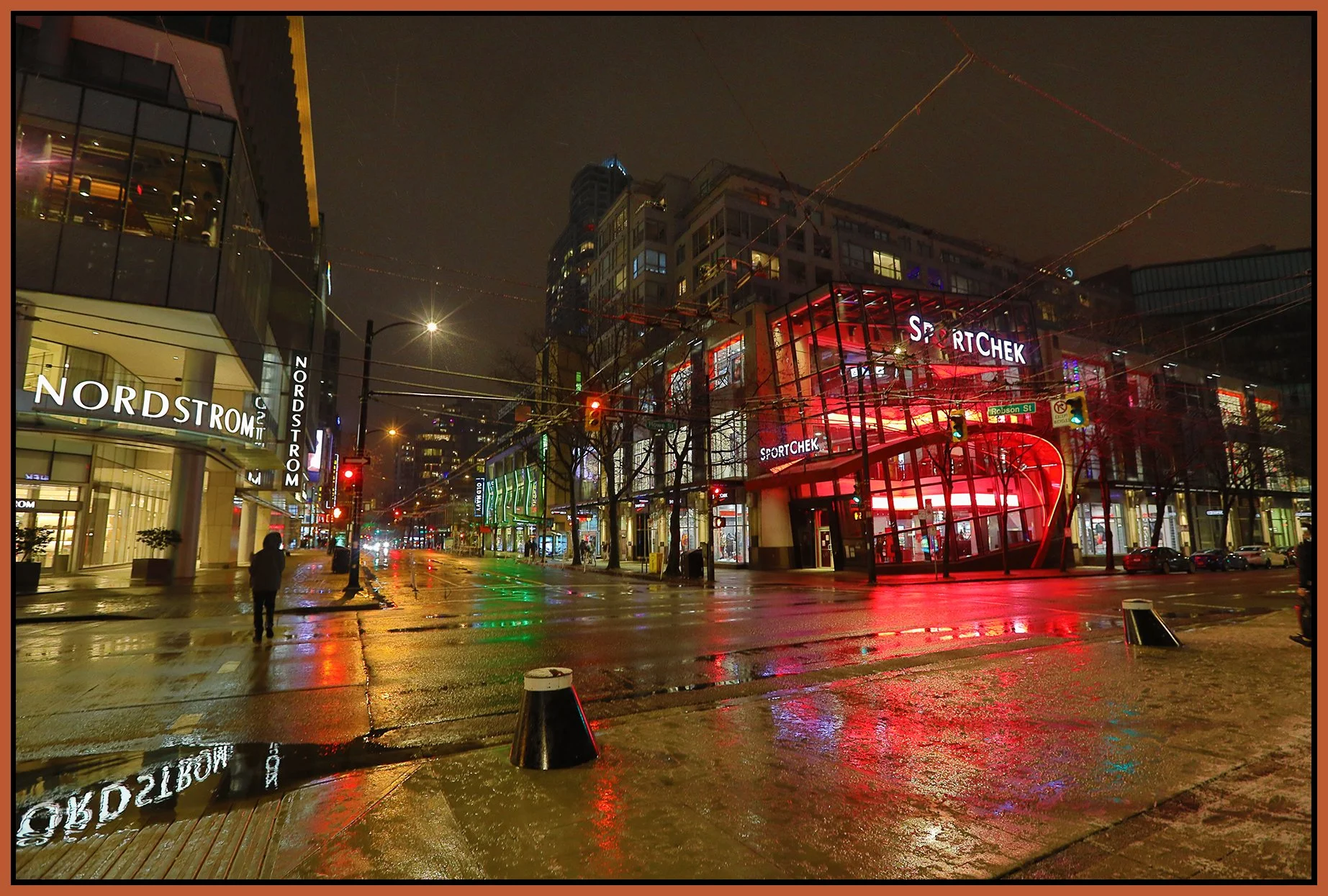 Robson St at Howe_Dec 24_2021_HDR_5A4194_4x6s.jpg