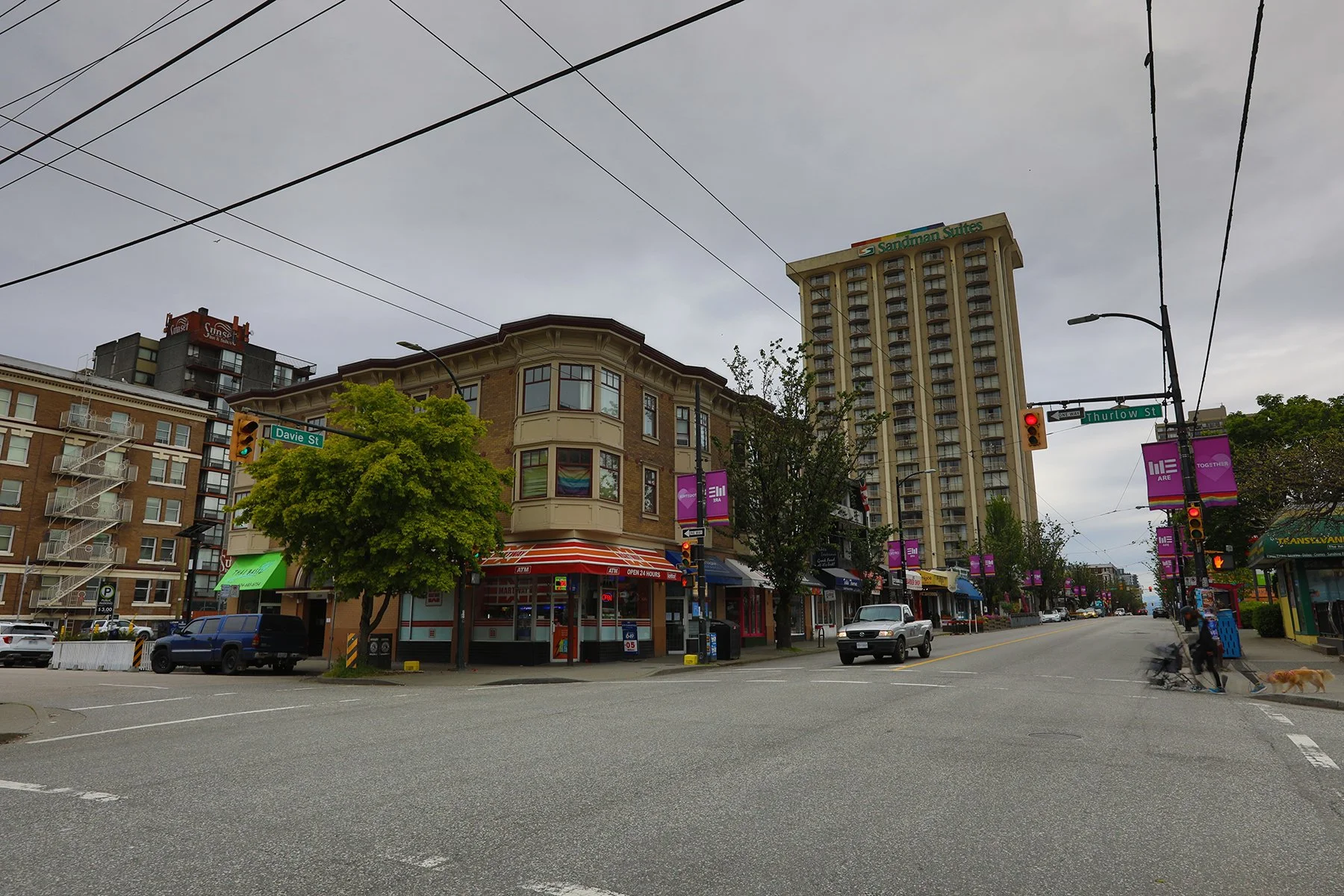 1102 Davie St_May 23_2022_HDR_5B5610_4x6.jpg