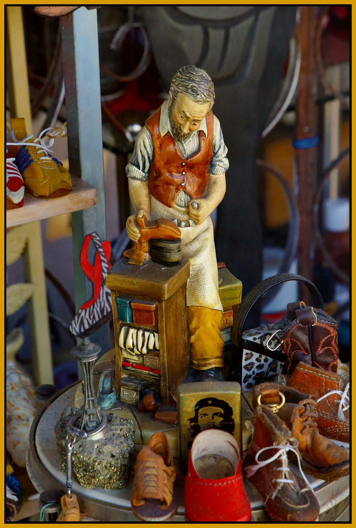 Denman Shoe Repair Window_Apr 8_2020_HDR_B1442_4x6s.jpg