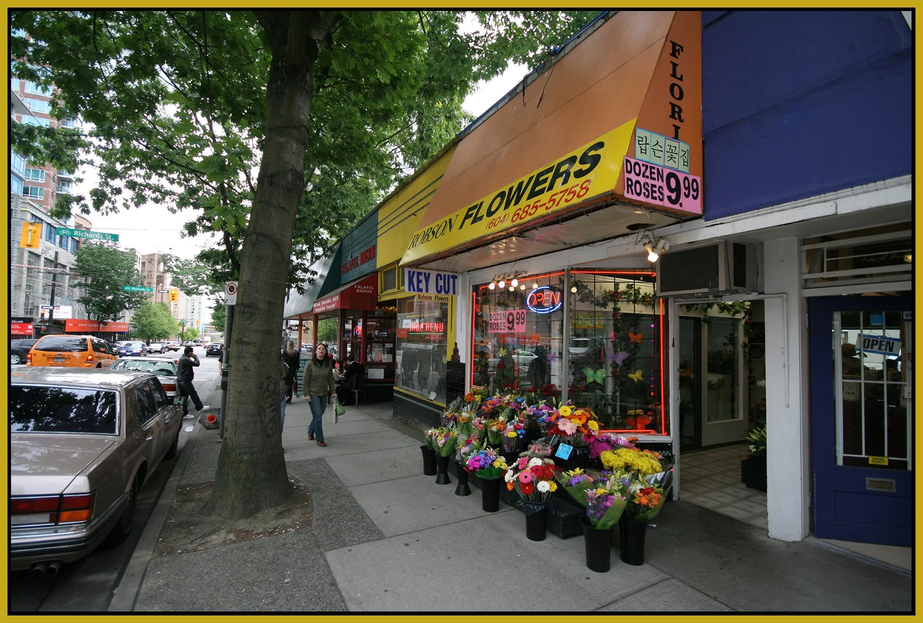 Robson Flowers_June 23_2007_0423_4x6s.jpg