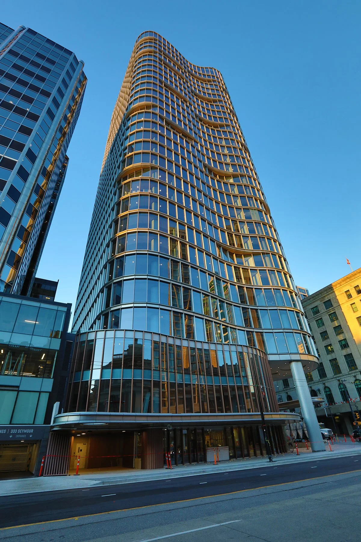 320 Granville Const_Nov 9_2022_HDR_5C5141_4x6.jpg