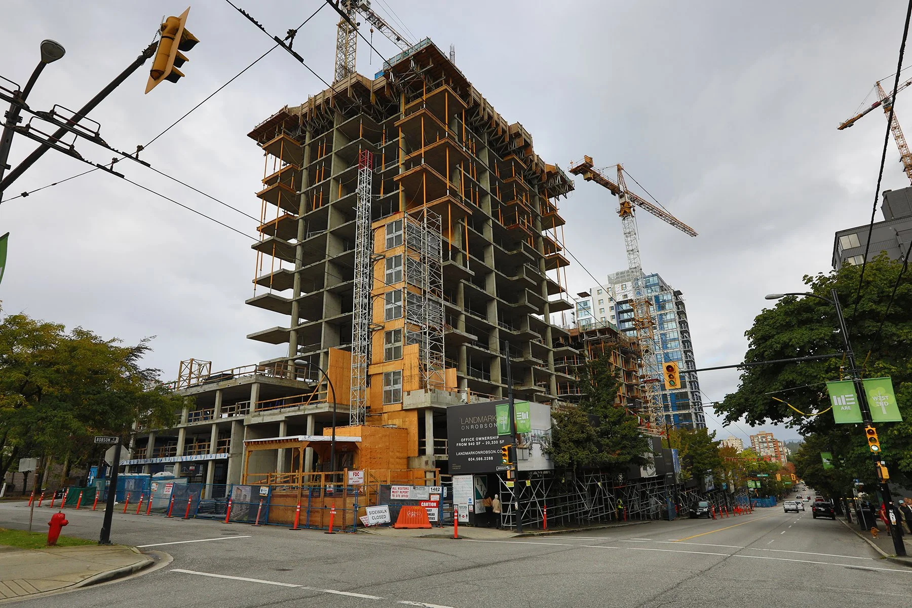 Robson Landmark Const_Sep 18_2021_HDR_5A3263_4x6.jpg