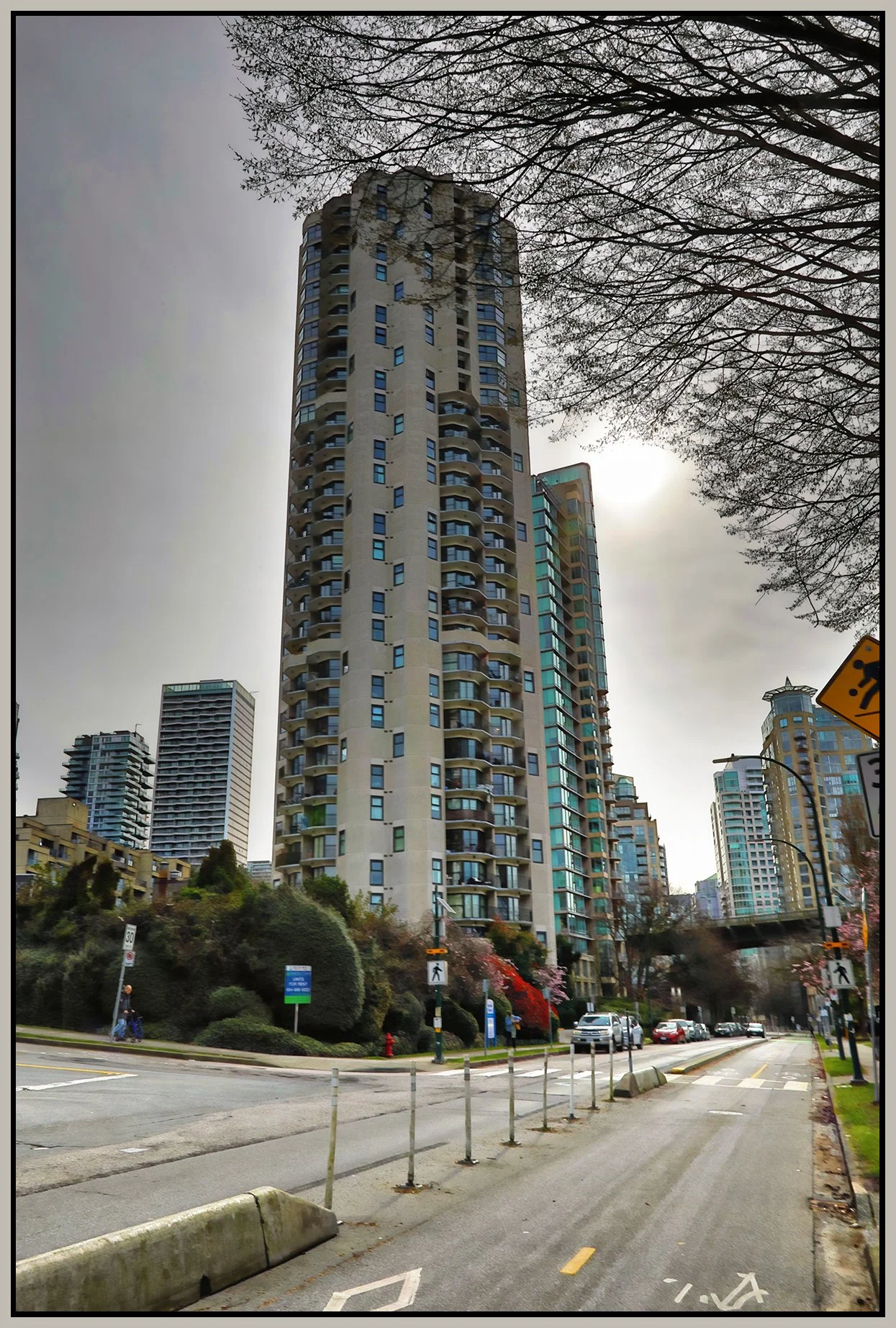 1011 Beach Ave_Mar 15_2026_HDR_4K9911_peShdngCntrst_4x6s.jpg