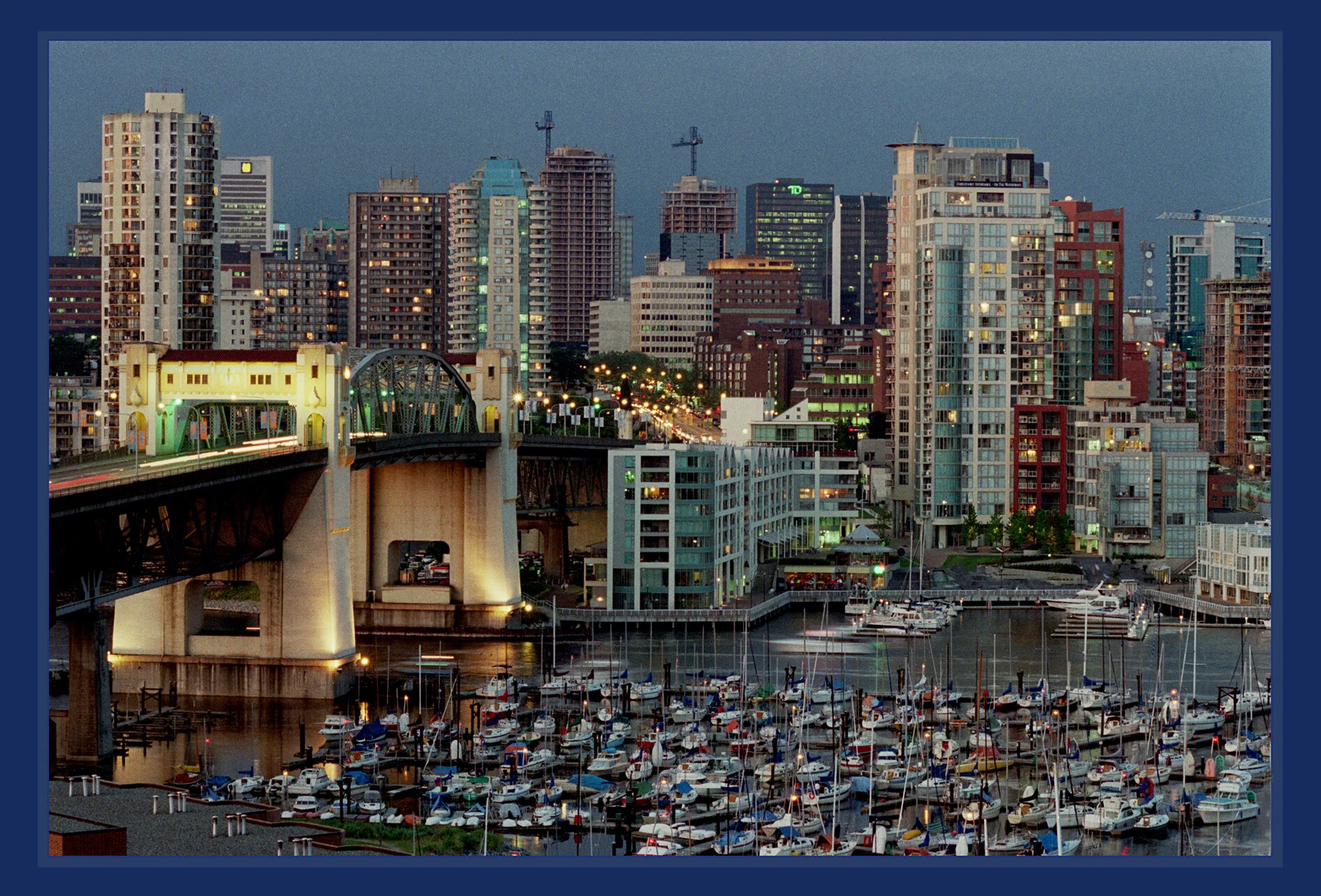 City from Jorges_Aug 7_1993_34_4x6s.jpg