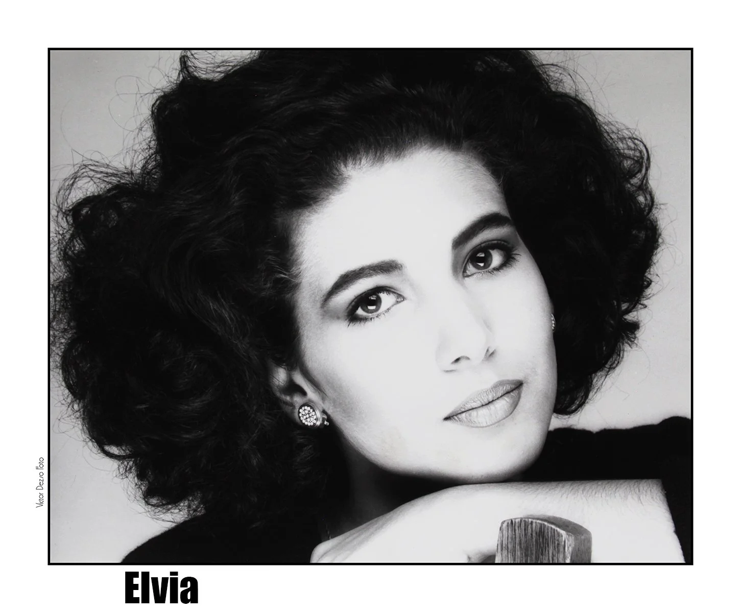 Elvia_8410_1_4x5.jpg