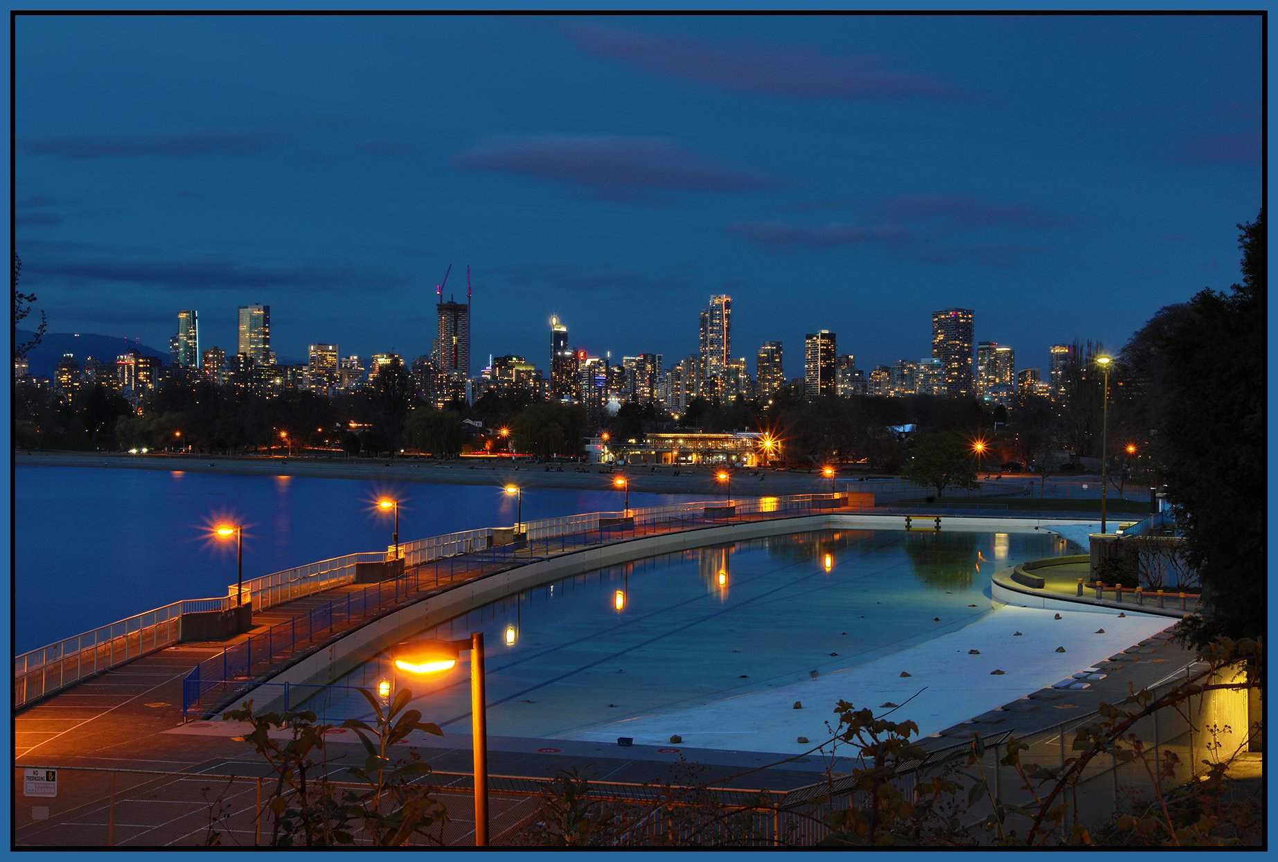 Vancouver from Kits Pool_Apr 26_2023_HDR_5D8174_4x6s.jpg