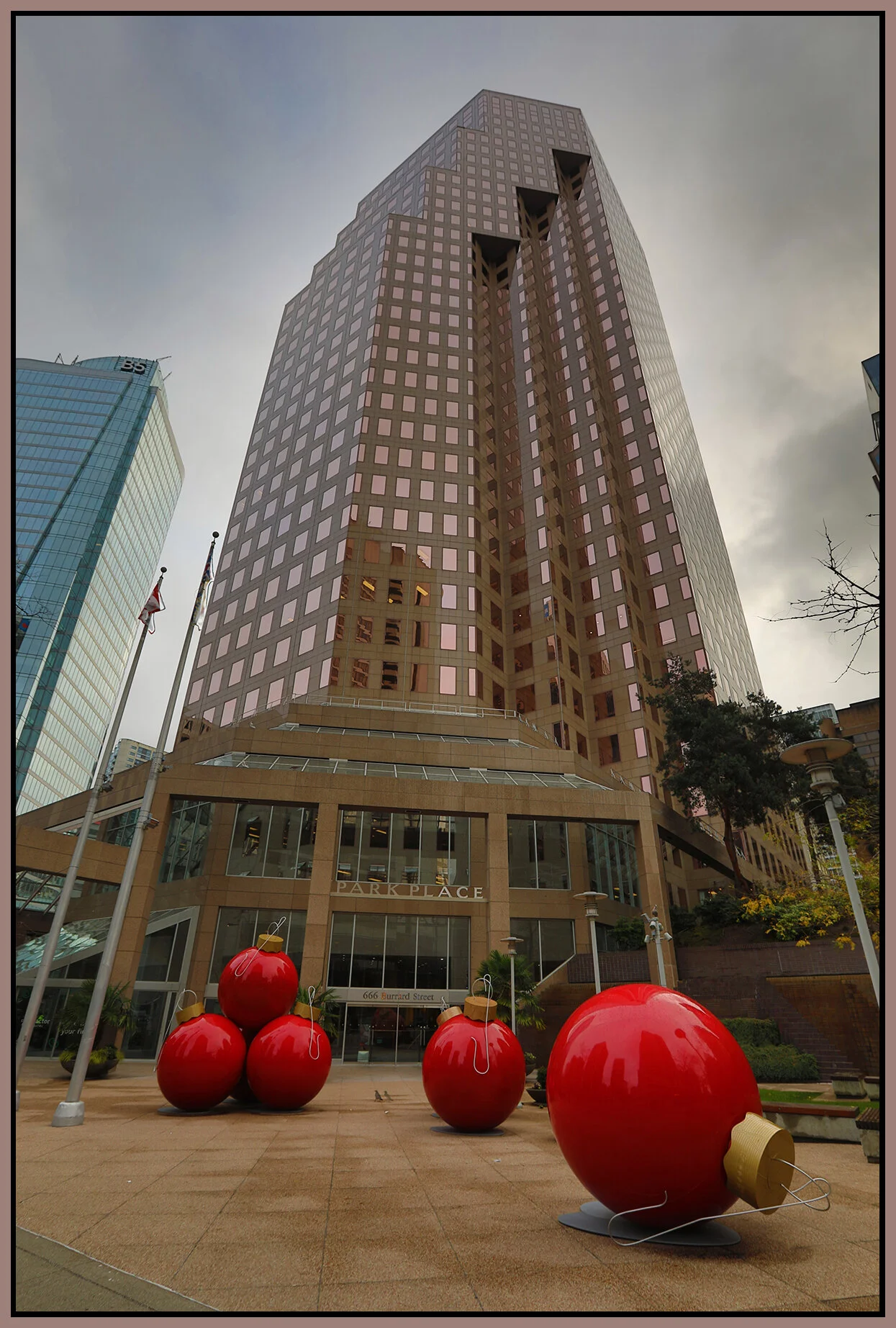 666 Burrard Xmas Balls_Dec 14_2019_HDR_F8417_4x6s.jpg