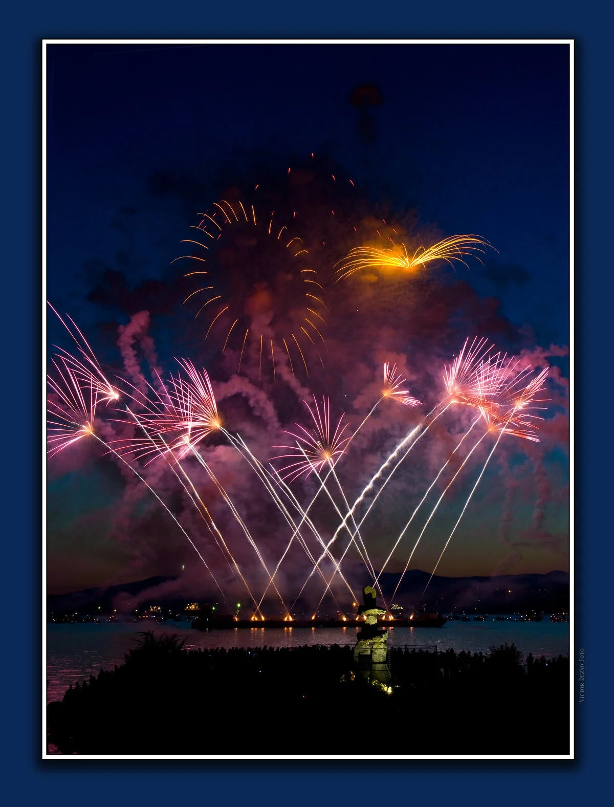 Fireworks_July 22_09_3832_2_4x6s.jpg