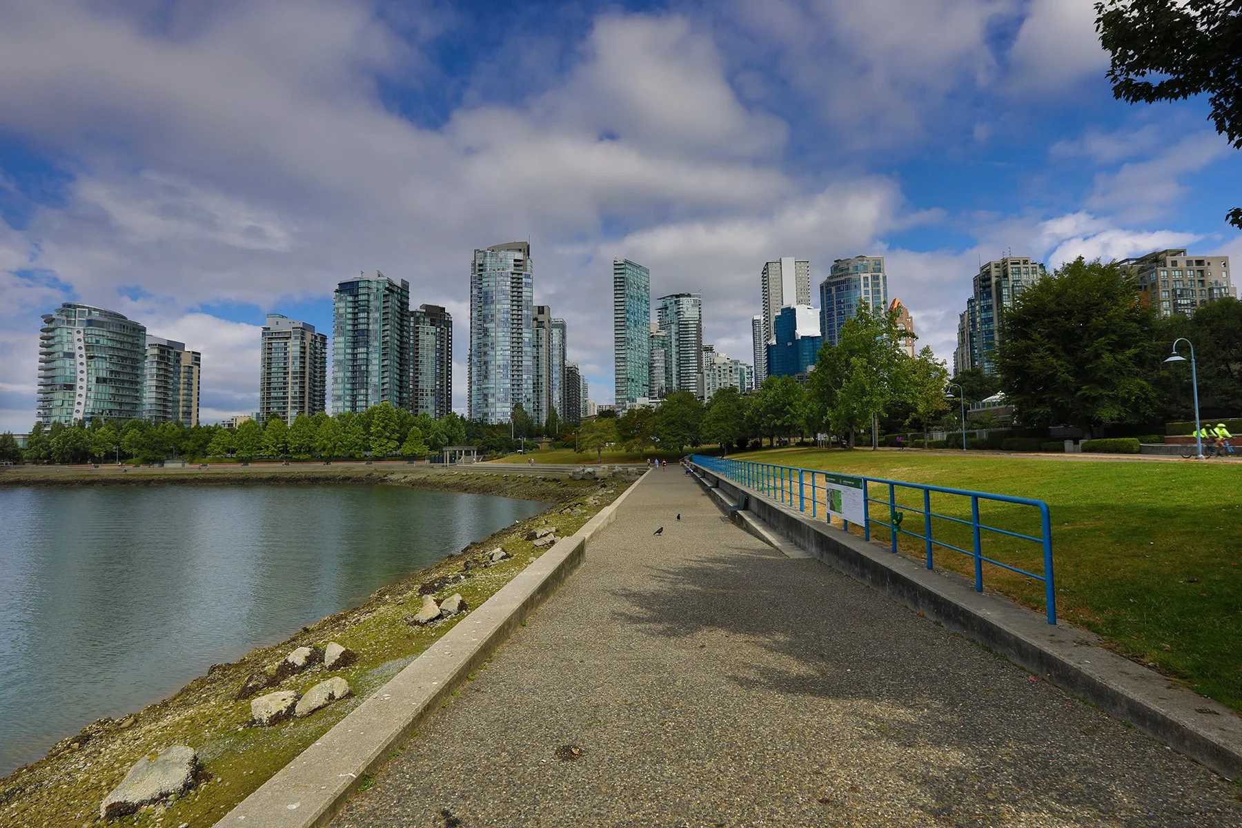 Concord Pacific LkgN_Lo Tide_Jul 21_2021_HDR_5A4607_4x6.jpg