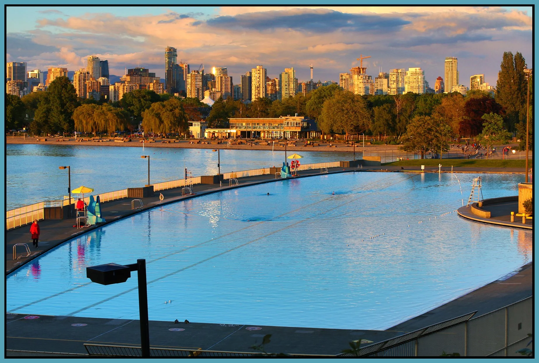 Kits Pool_May 25_2013_HDR_A2692_4x6s.jpg