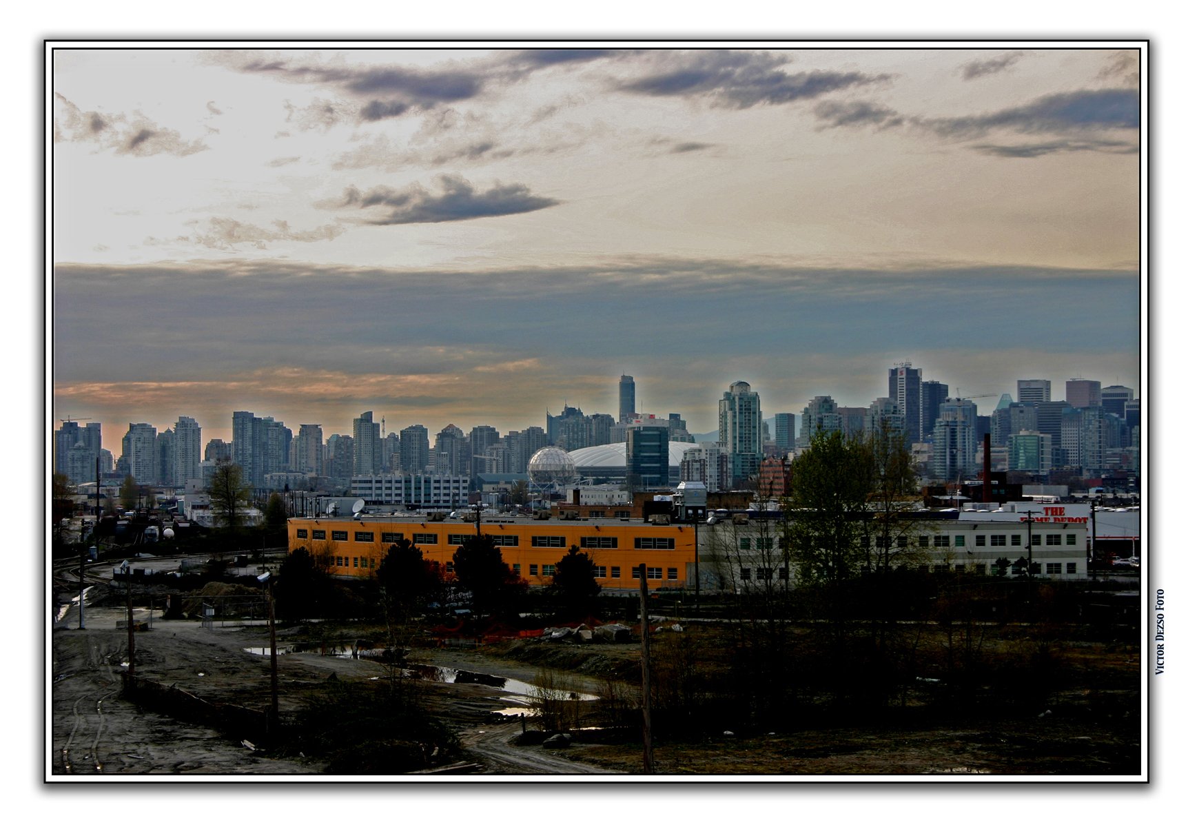 Clarke Dr.Lkg W._9836_1_4x6s.jpg