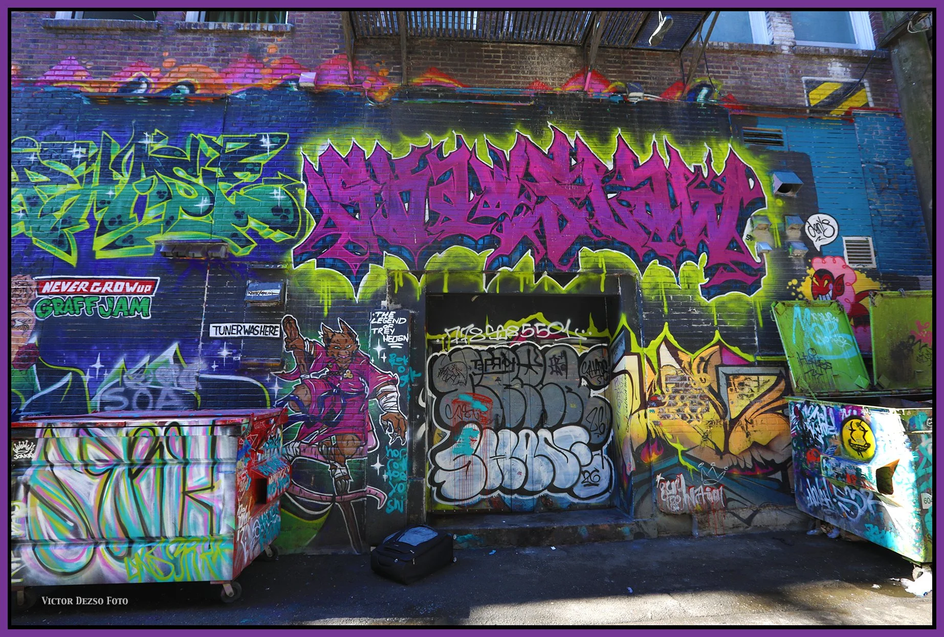 Ashtrey Alley Graffiti_Jul 31_2026_HDR_4L8200_4x6s.jpg