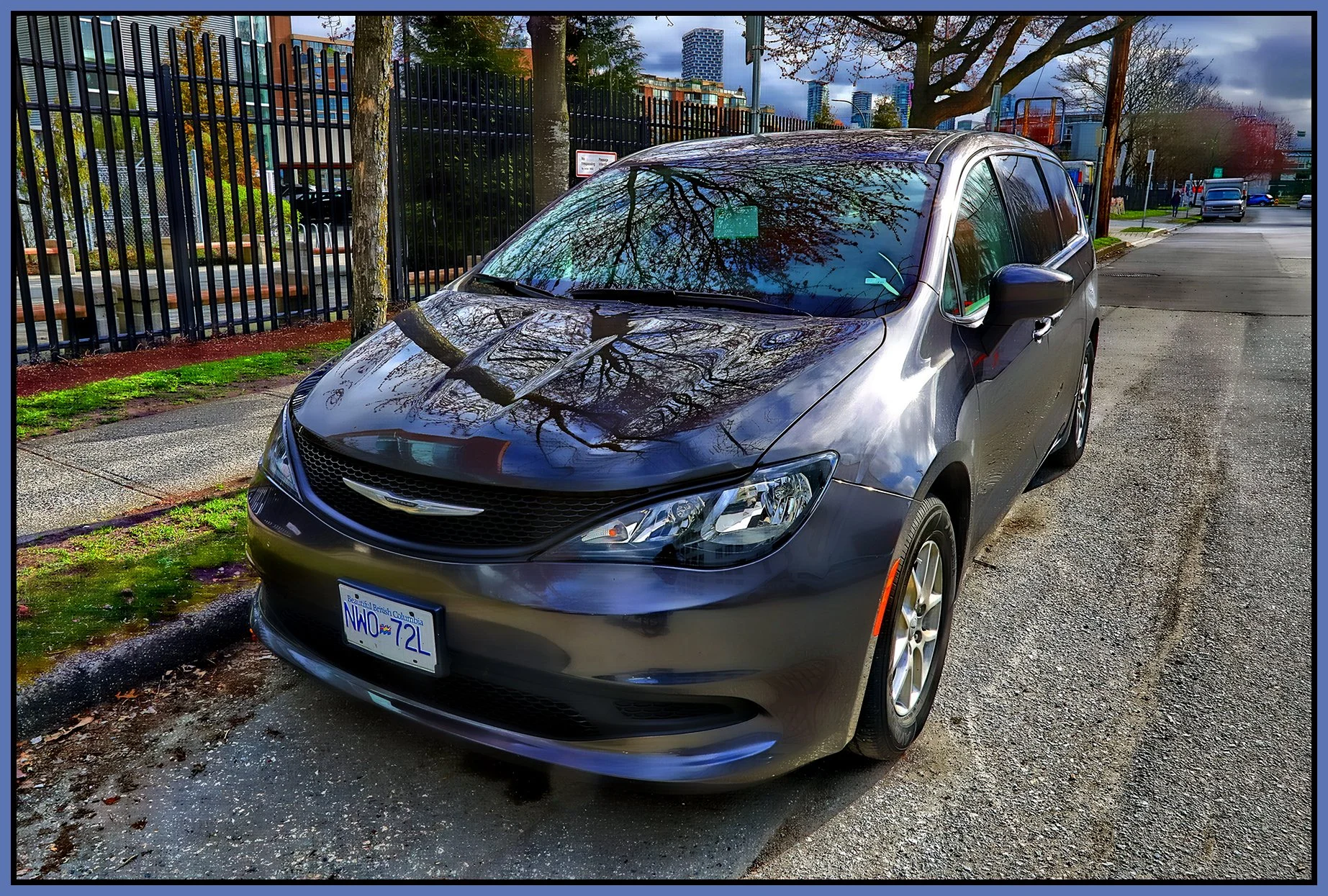 Dodge Grand Caravan 2023_Apr 13_2023_HDR_5D7107_peHdr2013_1_4x6s.jpg