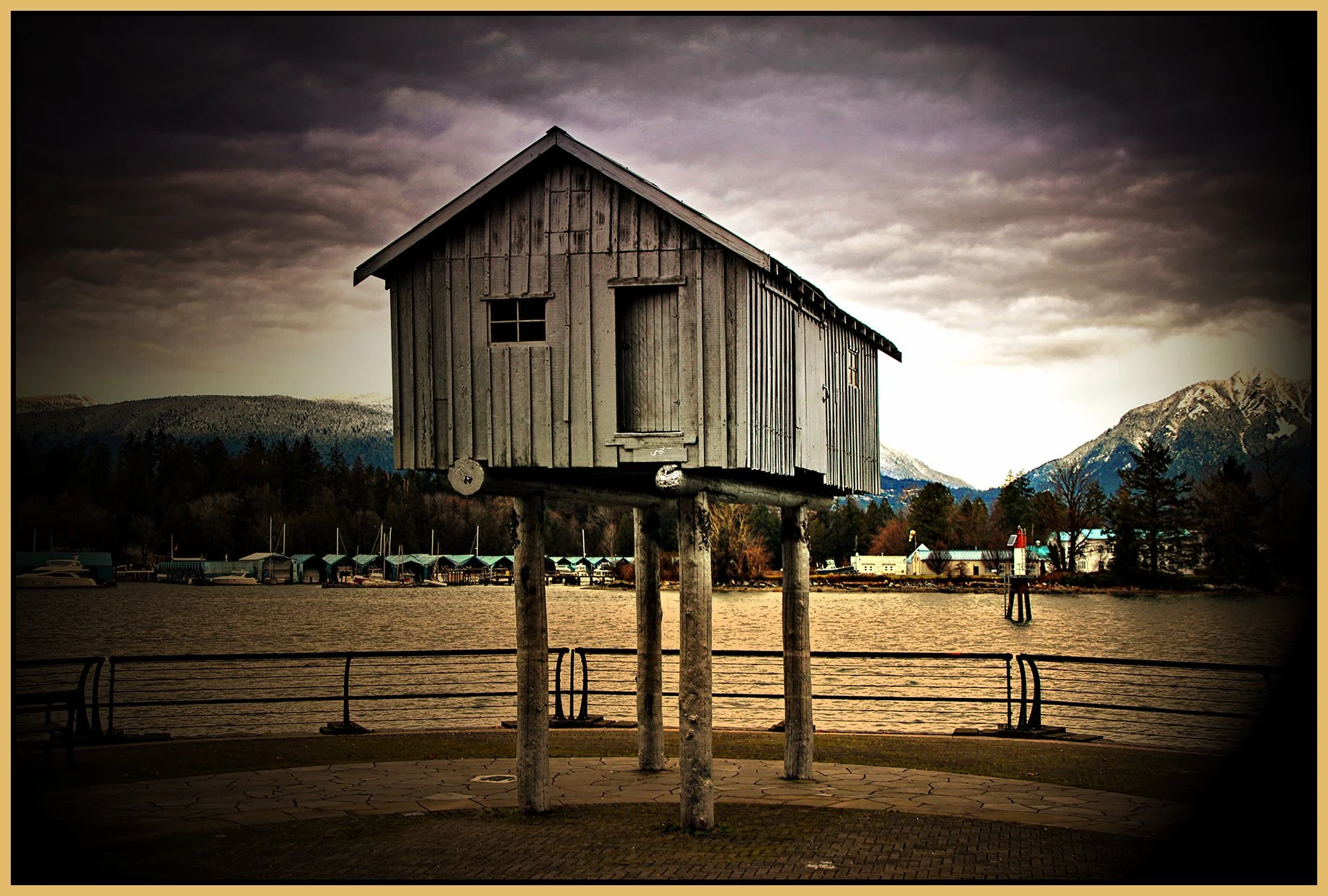 Fisherman's Shack in Coal Harbour_Dec 17_2021_HDR_4G5391_peVenice_IntnSunst_4x6s.jpg