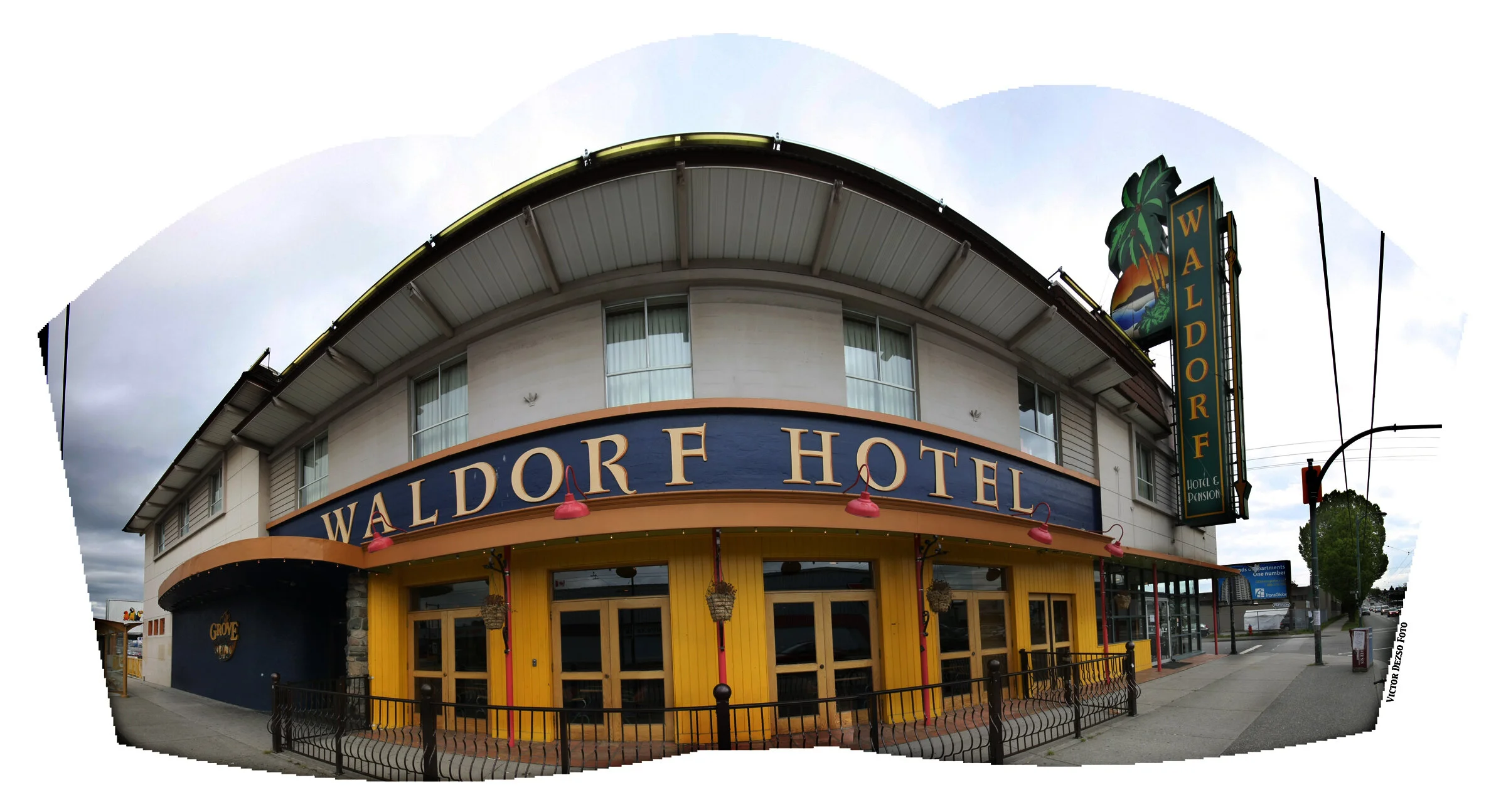 Waldorf Hotel_May 7_2008_6474_Pan_4x8s.jpg
