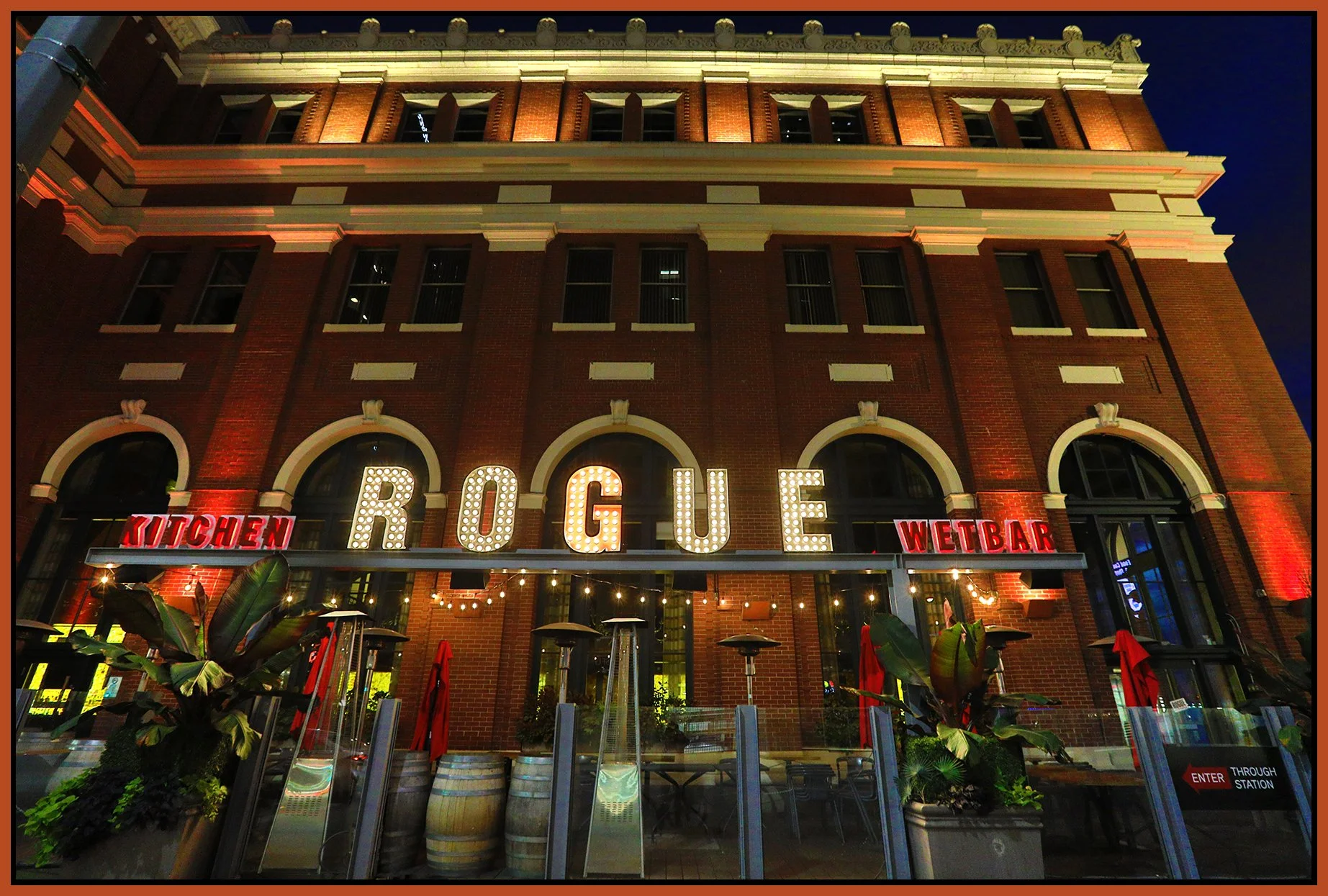 Gastown Rogue_Oct 10_2022_HDR_5C1456_4x6s.jpg