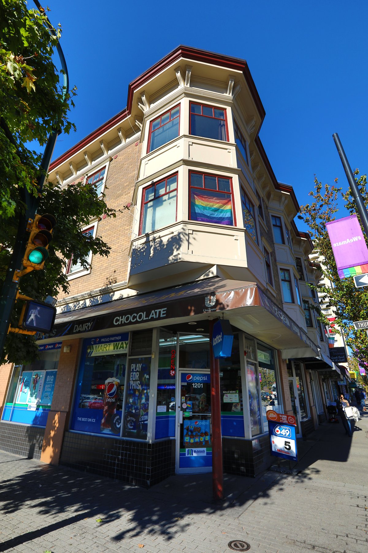 1201 Davie St_Oct 4_2017_HDR_B8566_4x6.jpg