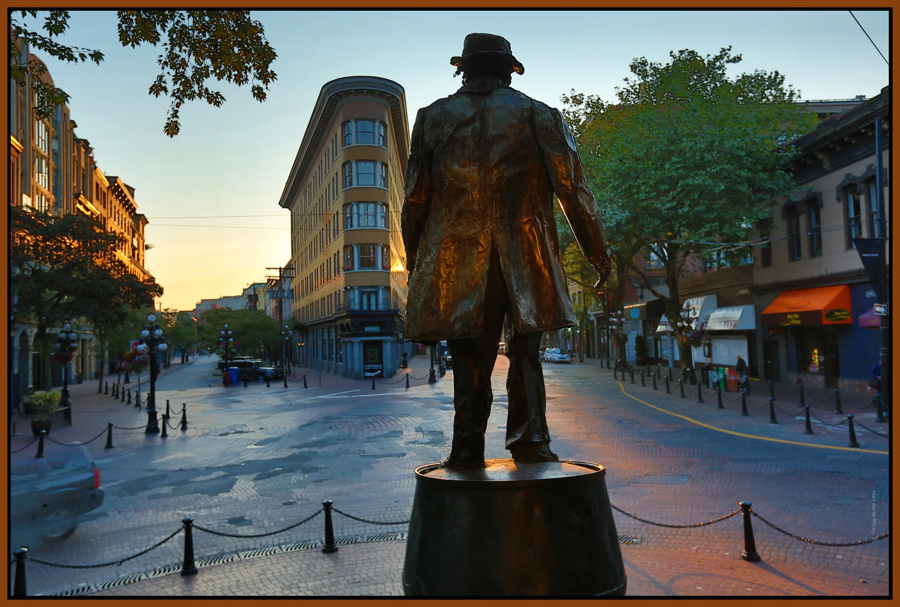 Gastown_Sep 14_2012_HDR_C0452a_4x6s.jpg