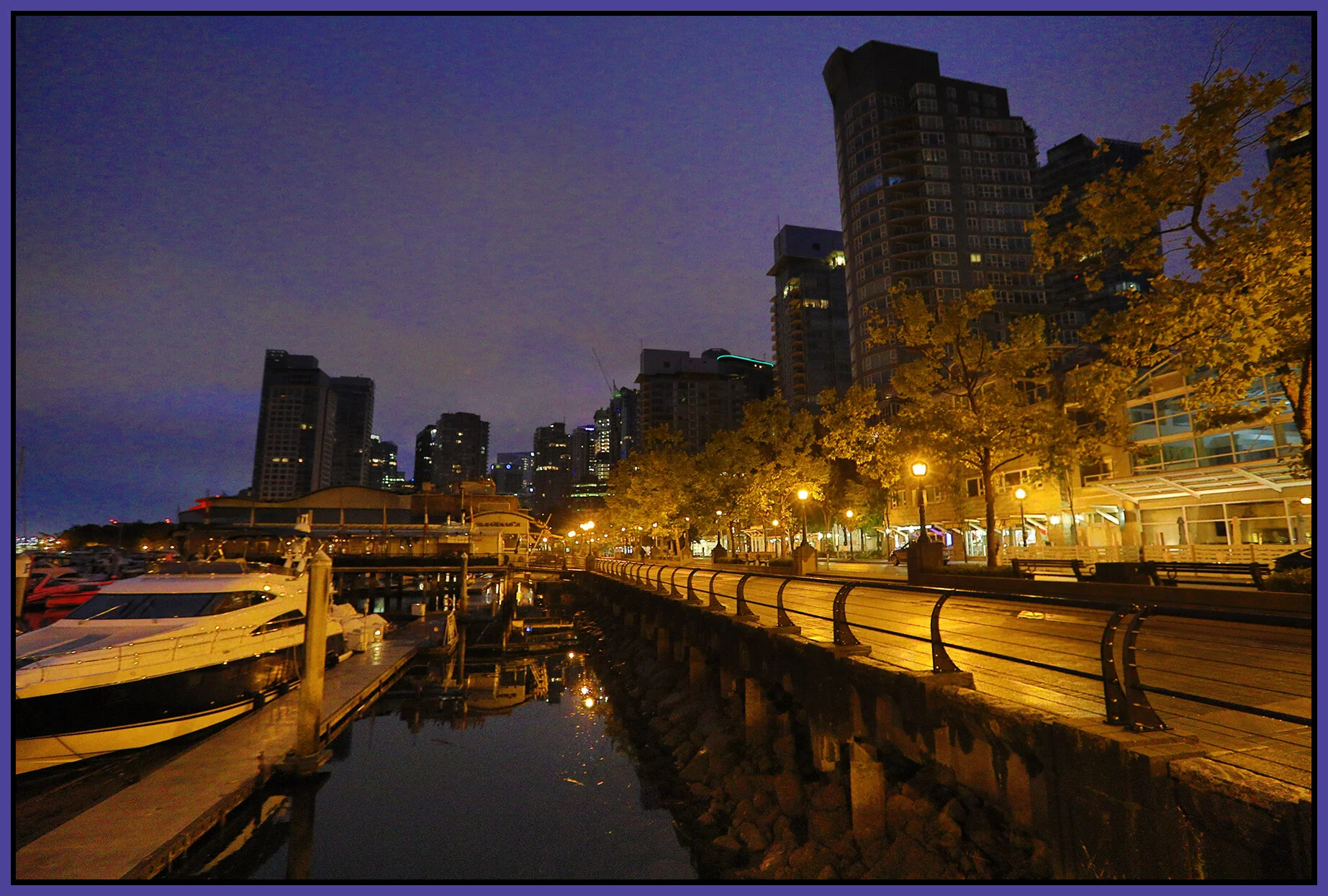 Coal Harbour Seawall LkgE_Oct 3_2021_HDR_5A4520_4x6s.jpg