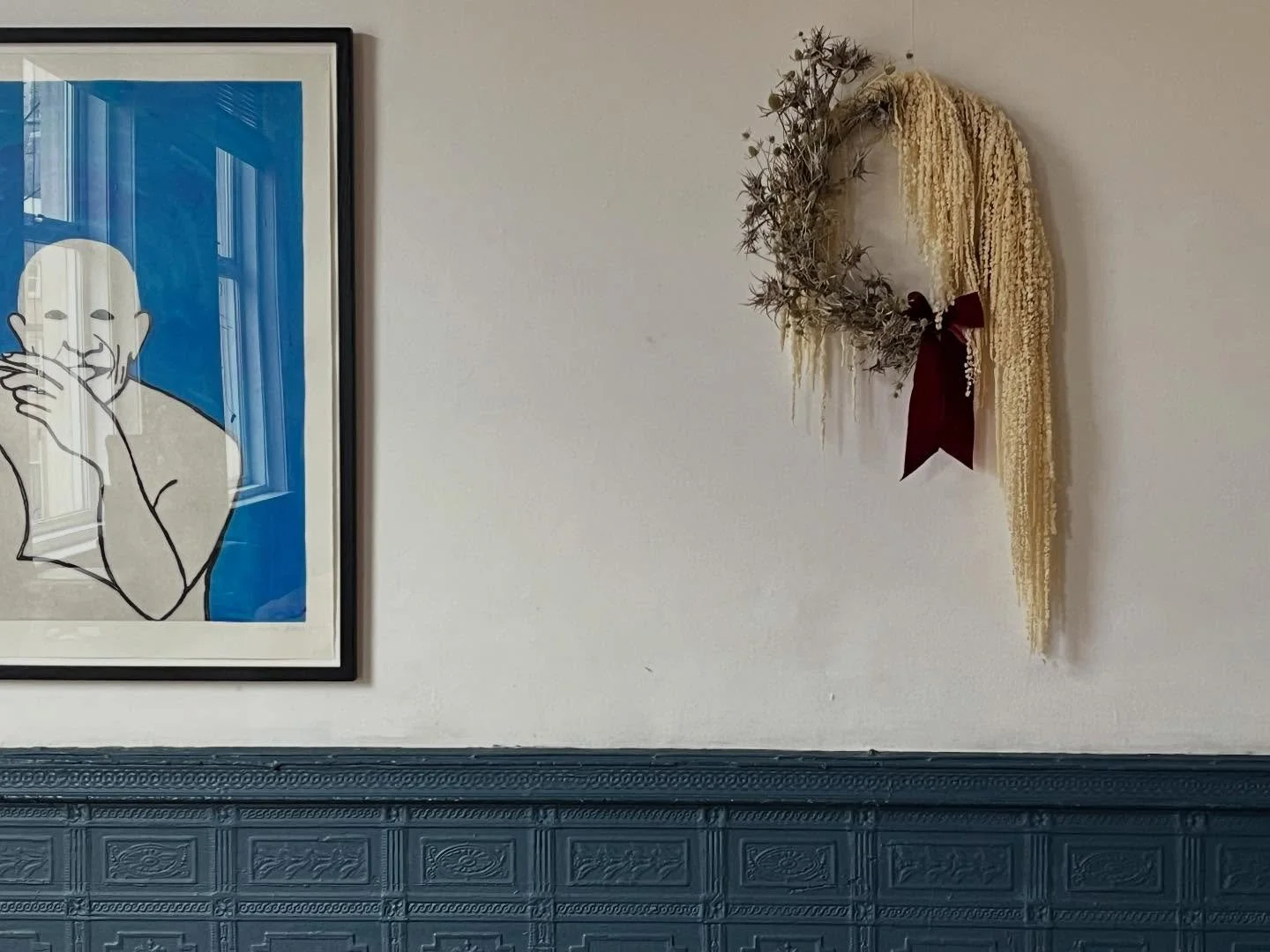 For @thecamberwellarms .

#christmasdecs #deckthehalls #restaurantdecor #camberwell #southeastlondon #londoneats #interiordecor #restaurantflowers #londonflorist #flowersforevents #eventflowers