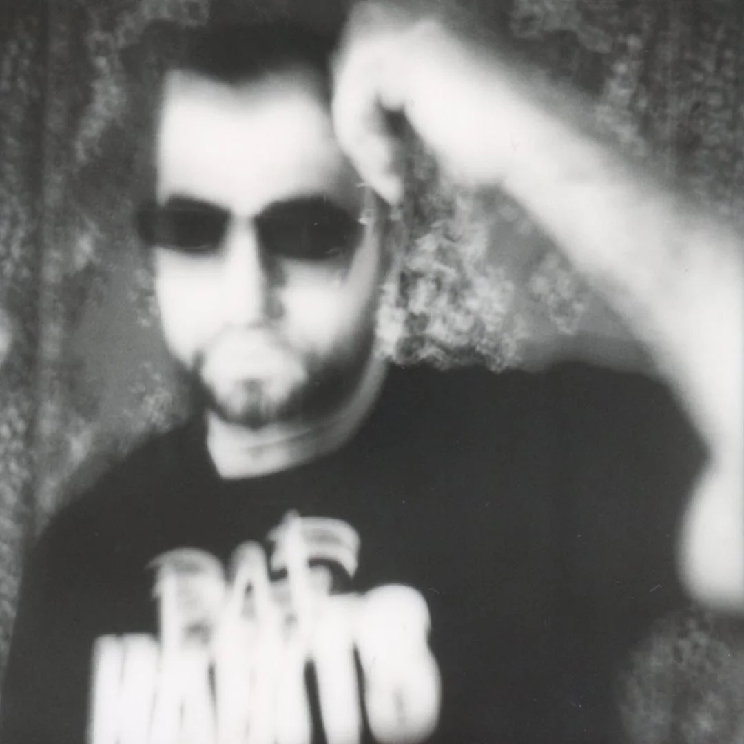 Fang bildet mitt på coveret til Mo Ayn sitt nye prosjekt🕶Tusen takk til Mo Ayn for denne muligheten, og en spesiell takk til @attal.ahmadjan.jpg