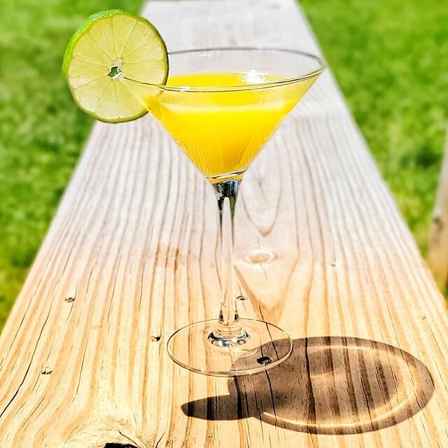Mango Firecracker
.
.
.
.
.
.
1. Drop the&nbsp;jalape&ntilde;o&nbsp;and mango pulp into the shaker.
.
2. Squeeze the lime into the shaker and then muddle all ingredients well.
.
3. Add Tequila, Cointreau and simple syrup to the shaker.
.
4. Half fill