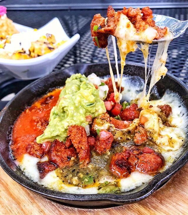 Sometimes you just need #Queso 😍

#HappyHour @gabrielasdowntown is M-F from 2:30-6:30 with $5 #drink specials including #margaritas and $5 select #food items 🙌🏻 This Choriqueso is a must 🤤

#HumpDayVibes 😎