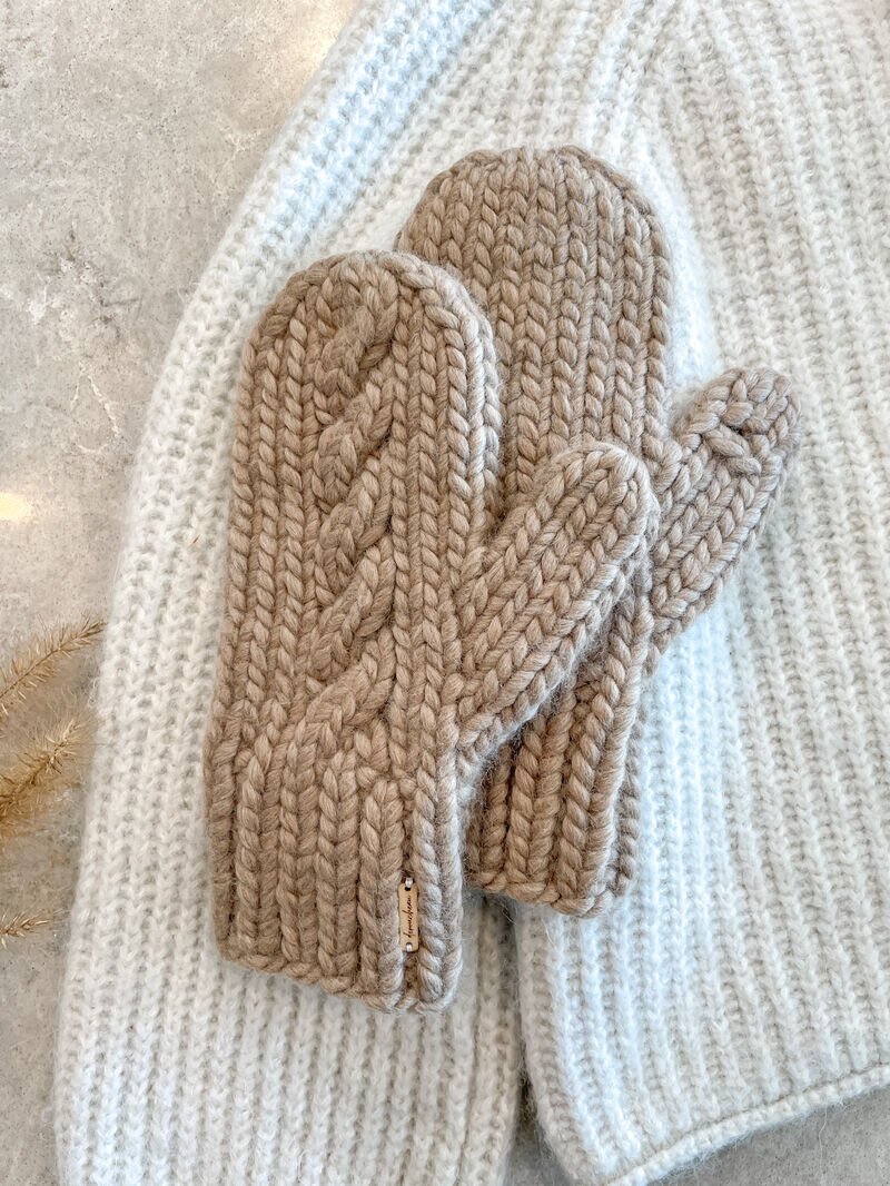 Alpine_Mittens_-_sand_3_optimized_250.jpg