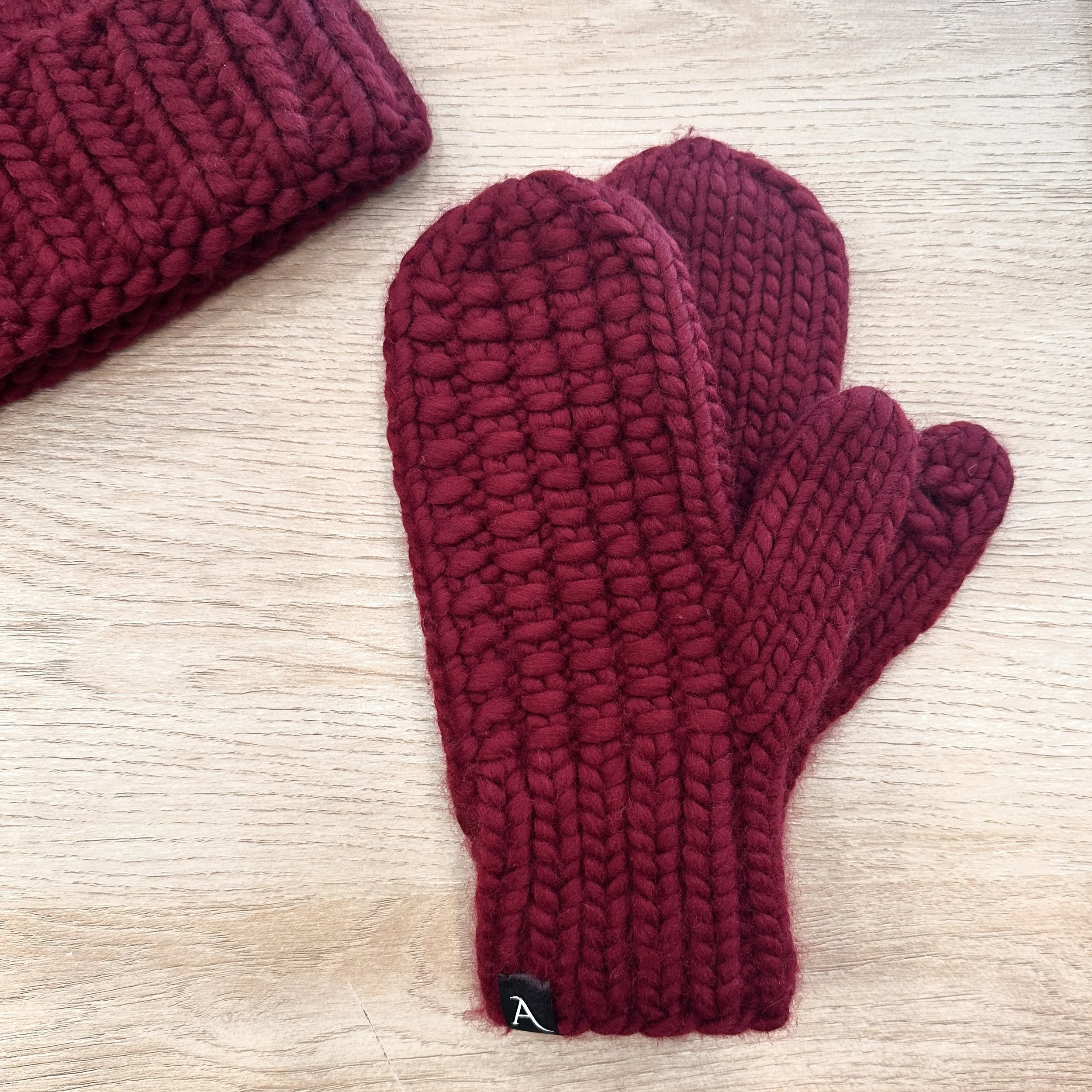 Hoxton Mittens - Bordeaux.jpg