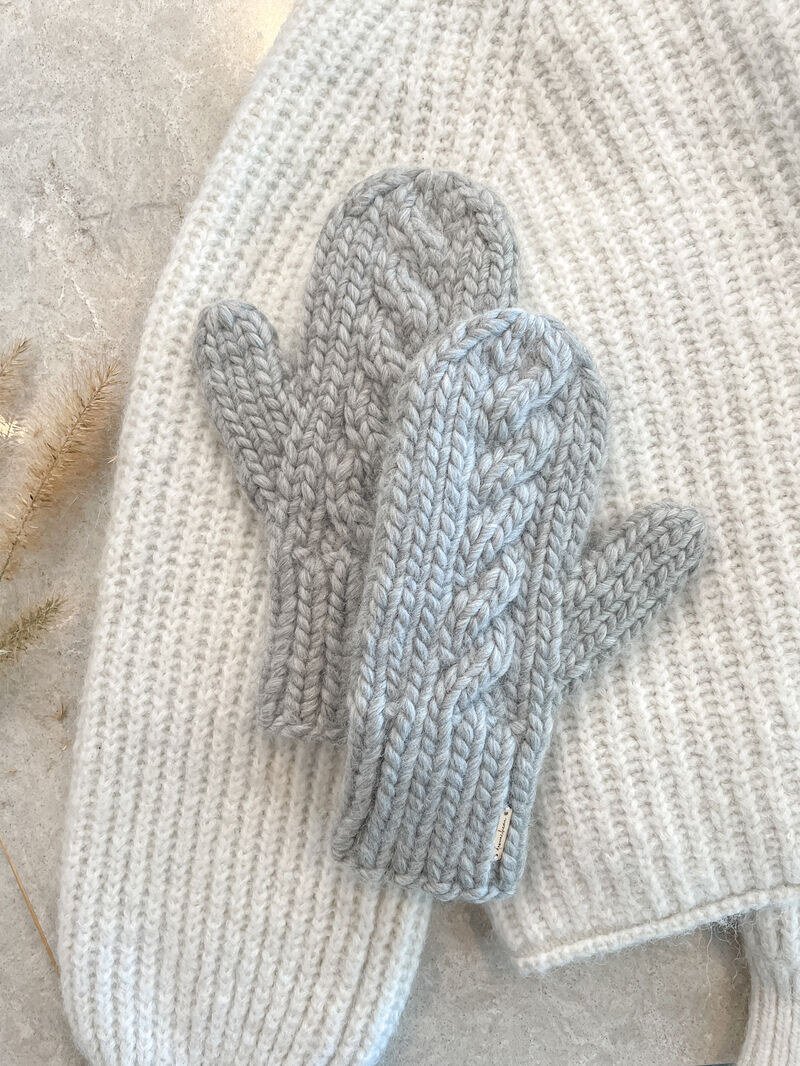 Alpine_Mittens_-_heather_grey_1_1_optimized_250.jpg