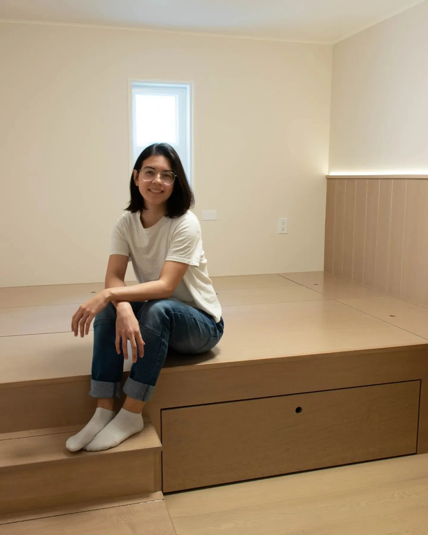Just about to wrap up one of our last projects before taking a short break!! Just missing the furnishings and a few fixtures to get some more colour and texture in there, but this basement guest room already feels 1000x cozier and the amount of stora
