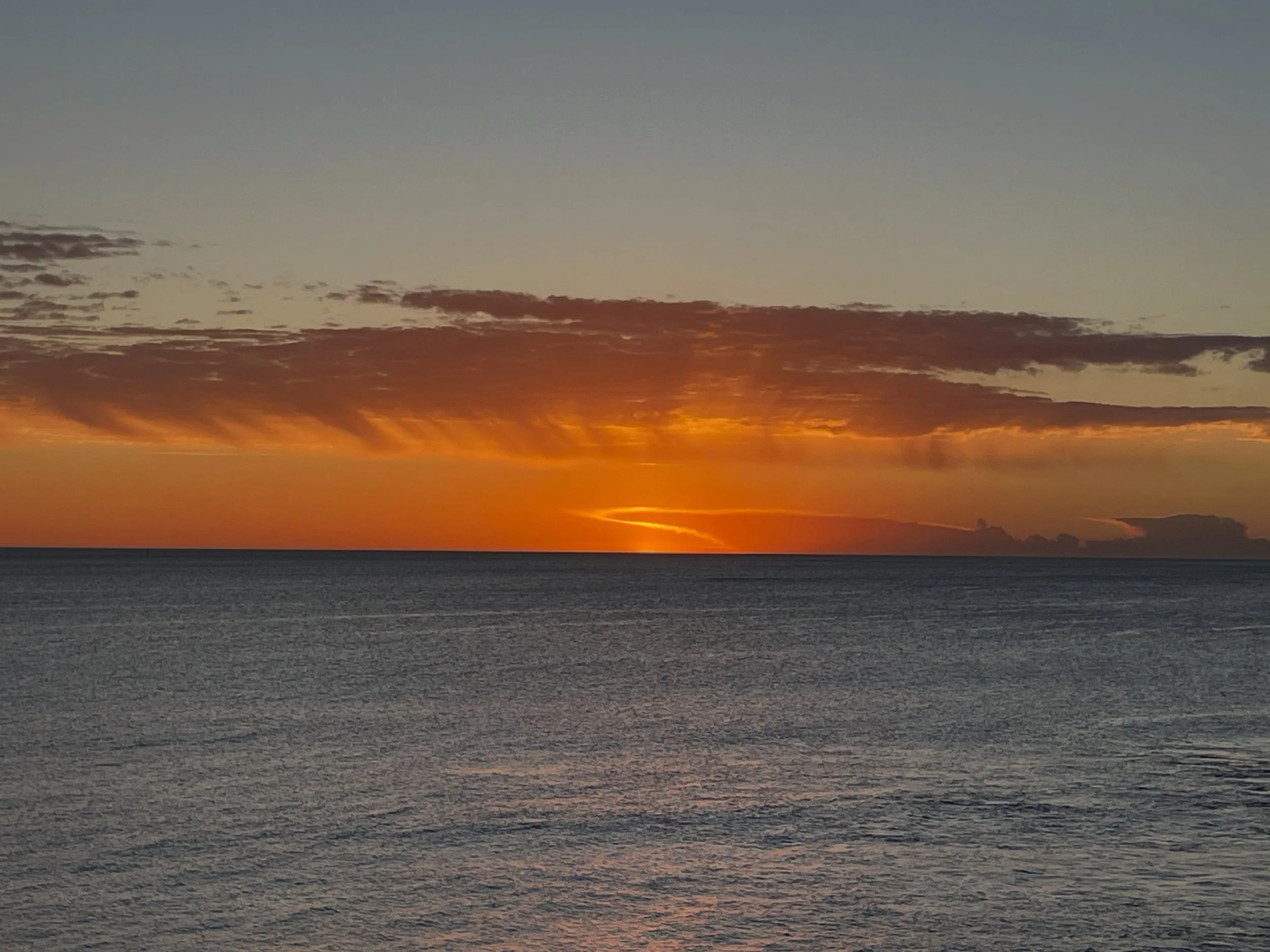 ☀️🤍🕊️ Be the light

Last weekend was another reminder how important it is to live and love every day, inviting kindness, joy, compassion and gratitude, a form of energies that lay within and surround your human being.

You are energy🪁🌀and those a