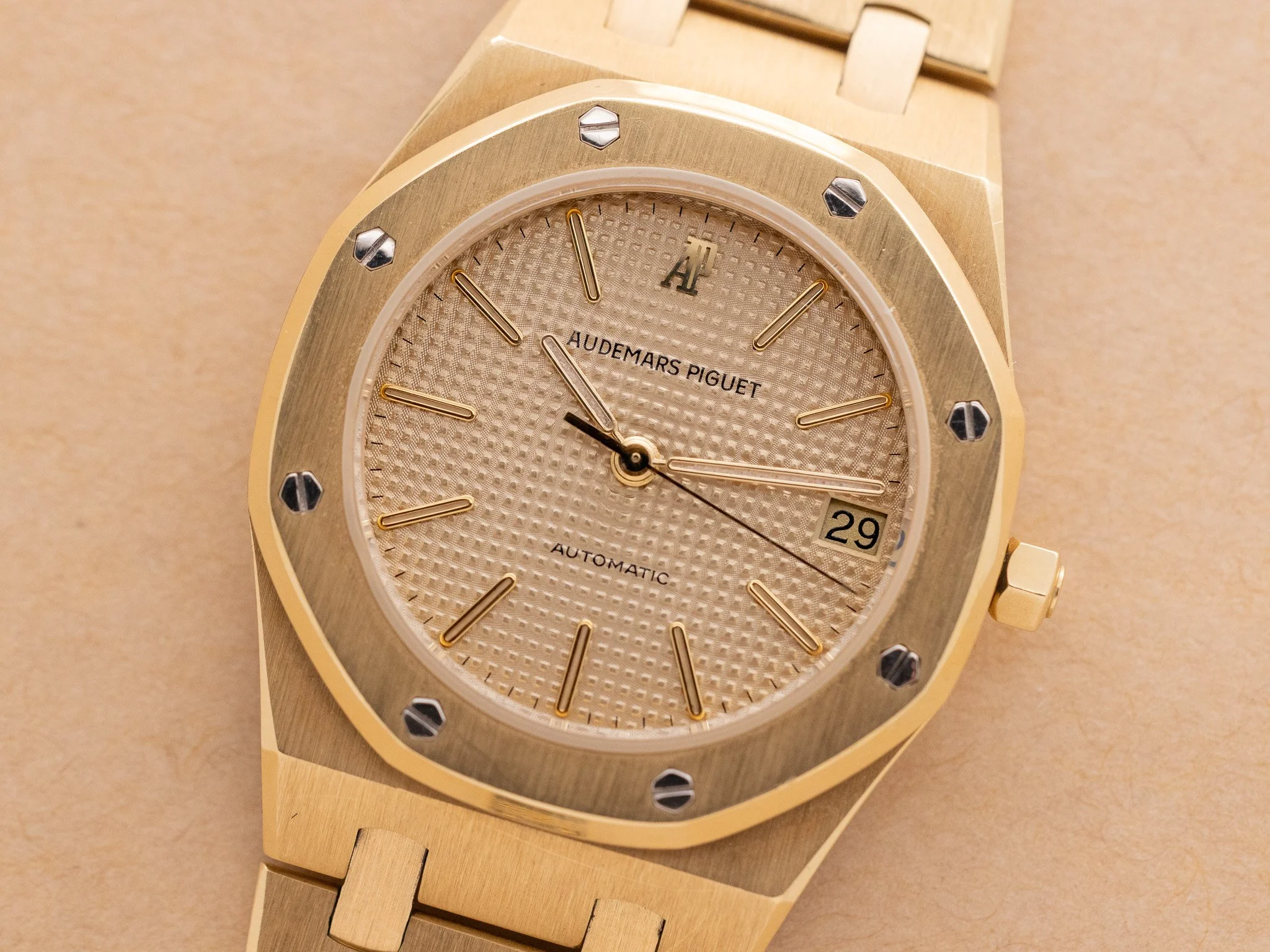 AP_4100BA_THHKC260622-09.jpg
