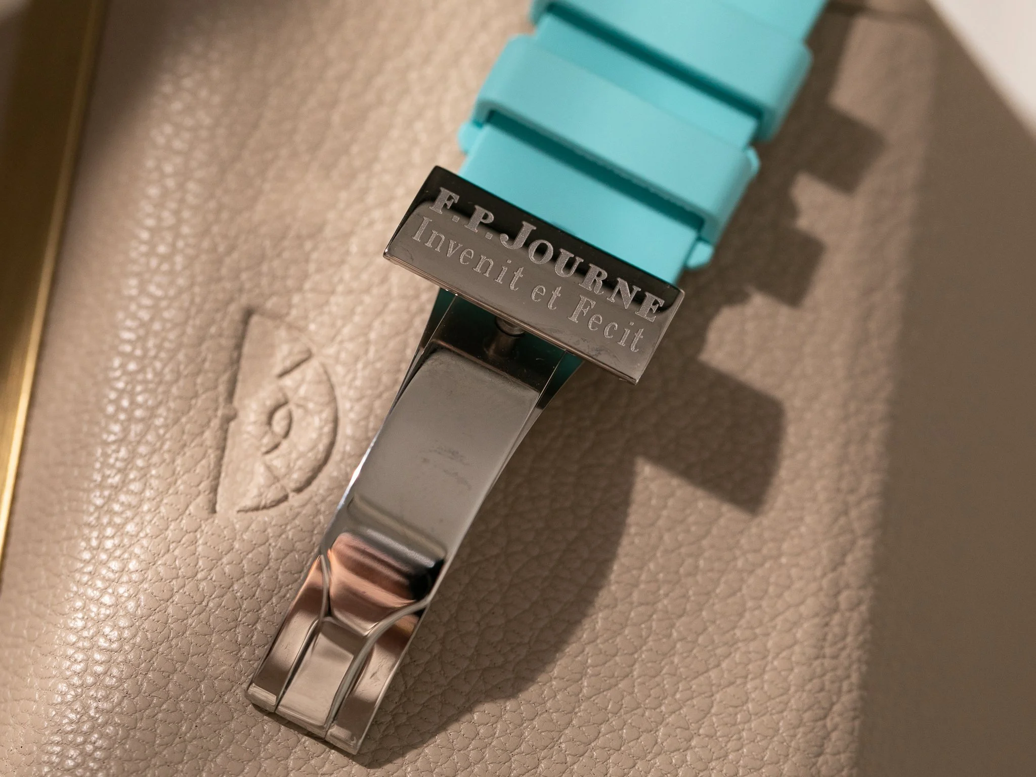 FPJ_ELEGANTE_48MM_TITANIUM_THHKP250610-10.jpg