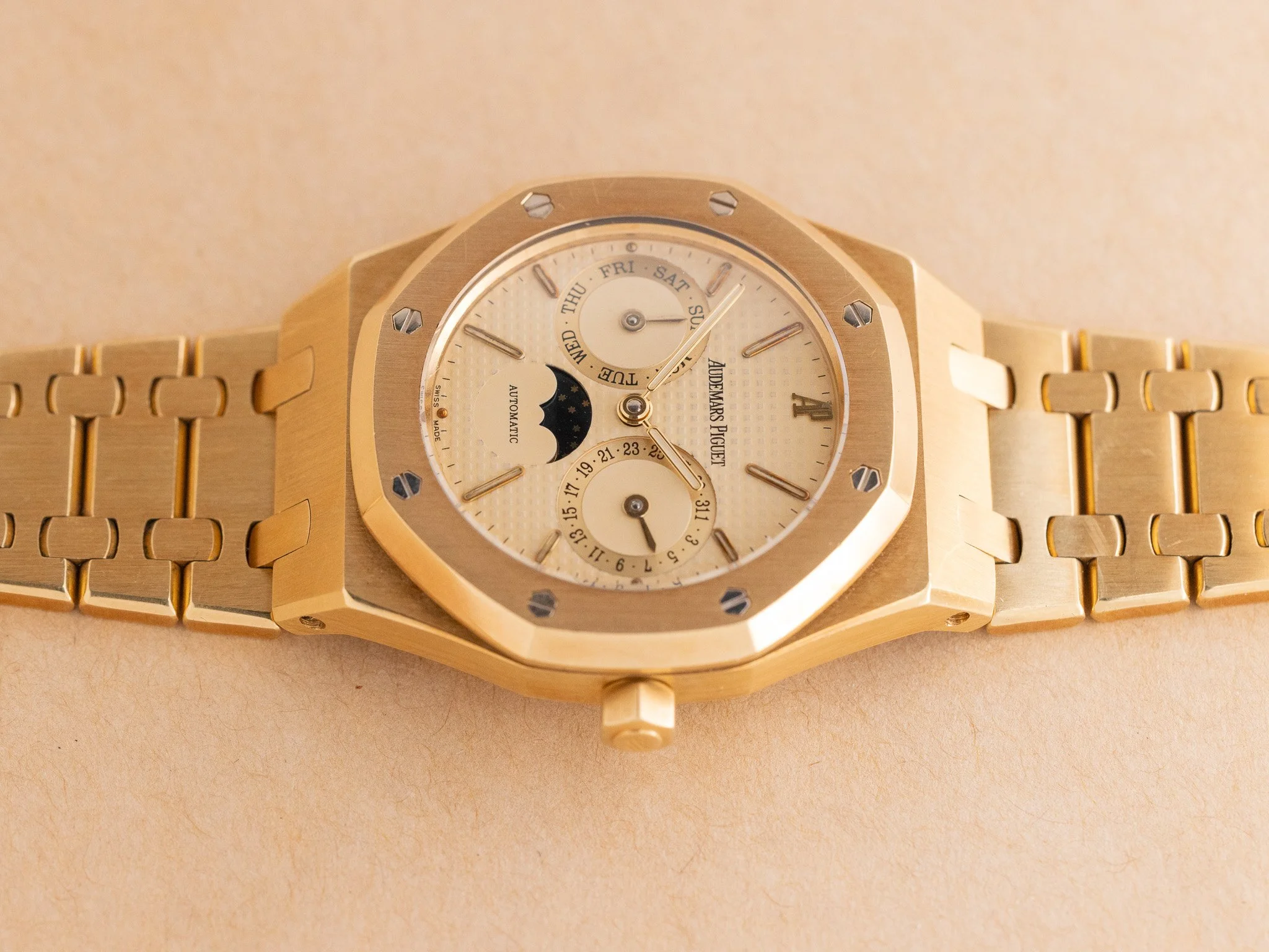 AP_25594BA_Champagne_THHKC260819-11.jpg