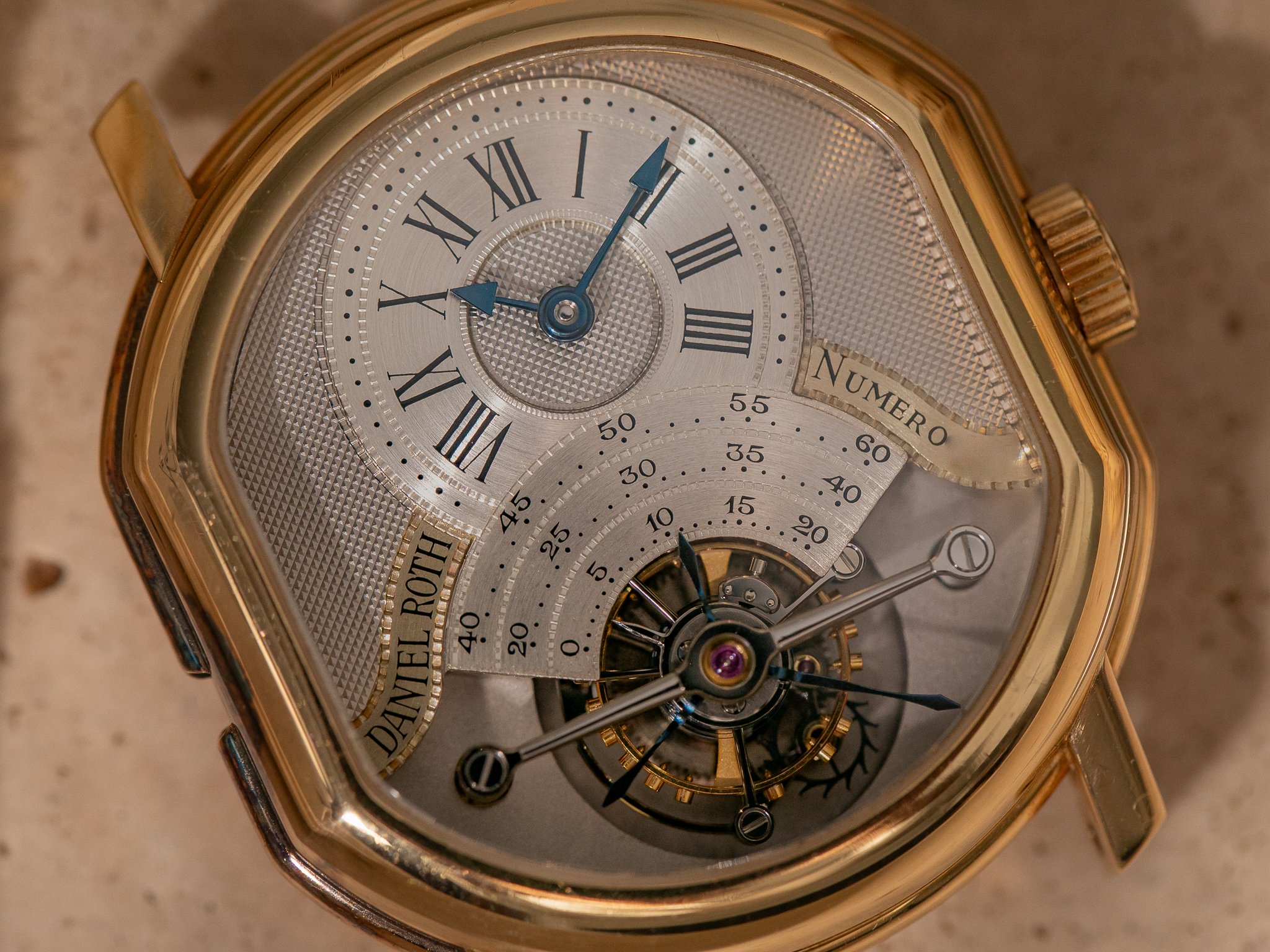 DANIEL_ROTH_C187_PIECEUNIQUE_THHKC250501-04.jpg