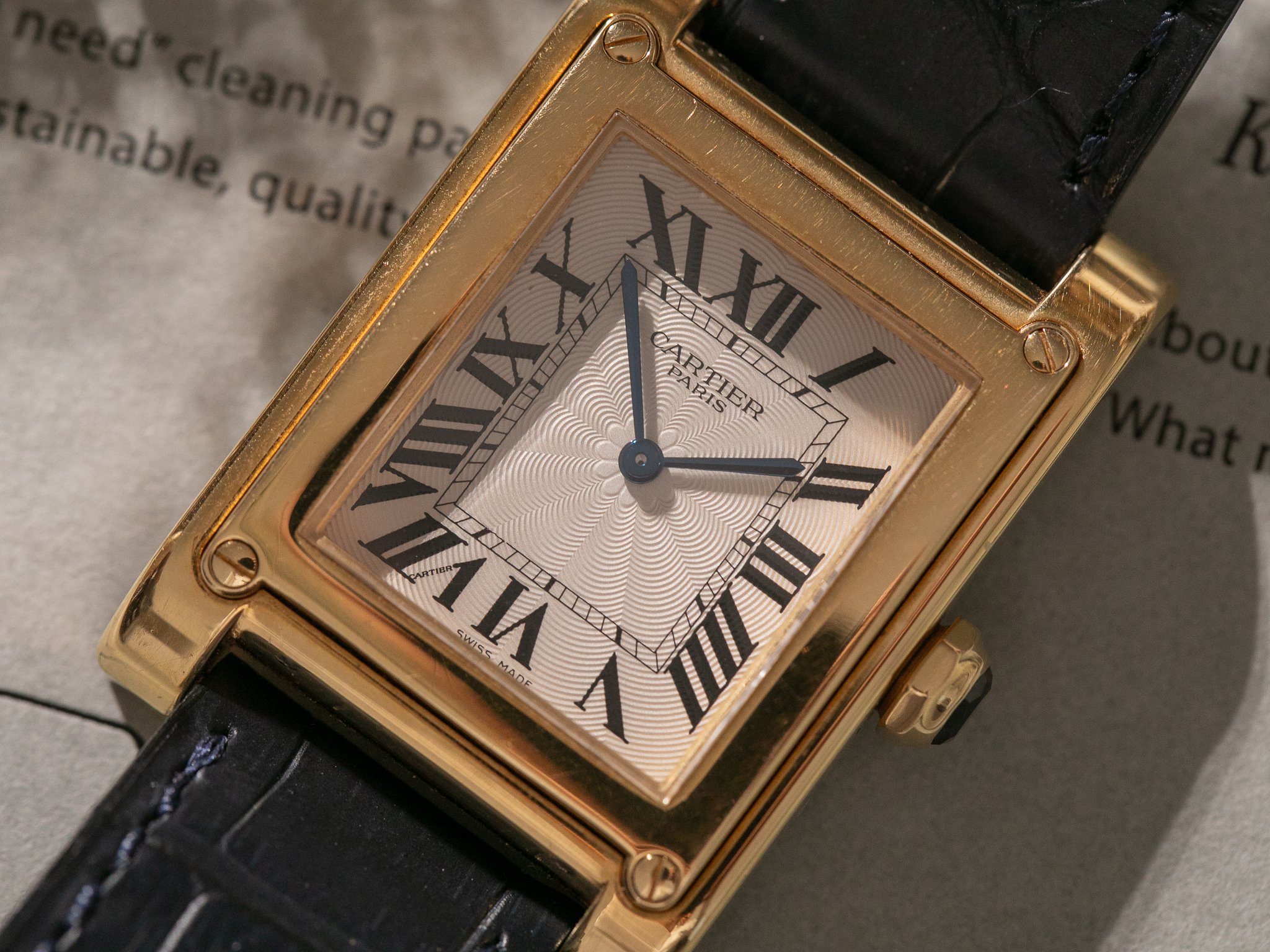 Cartier_Tank_A_Vis_CPCP_THHKC000109A-02.jpg