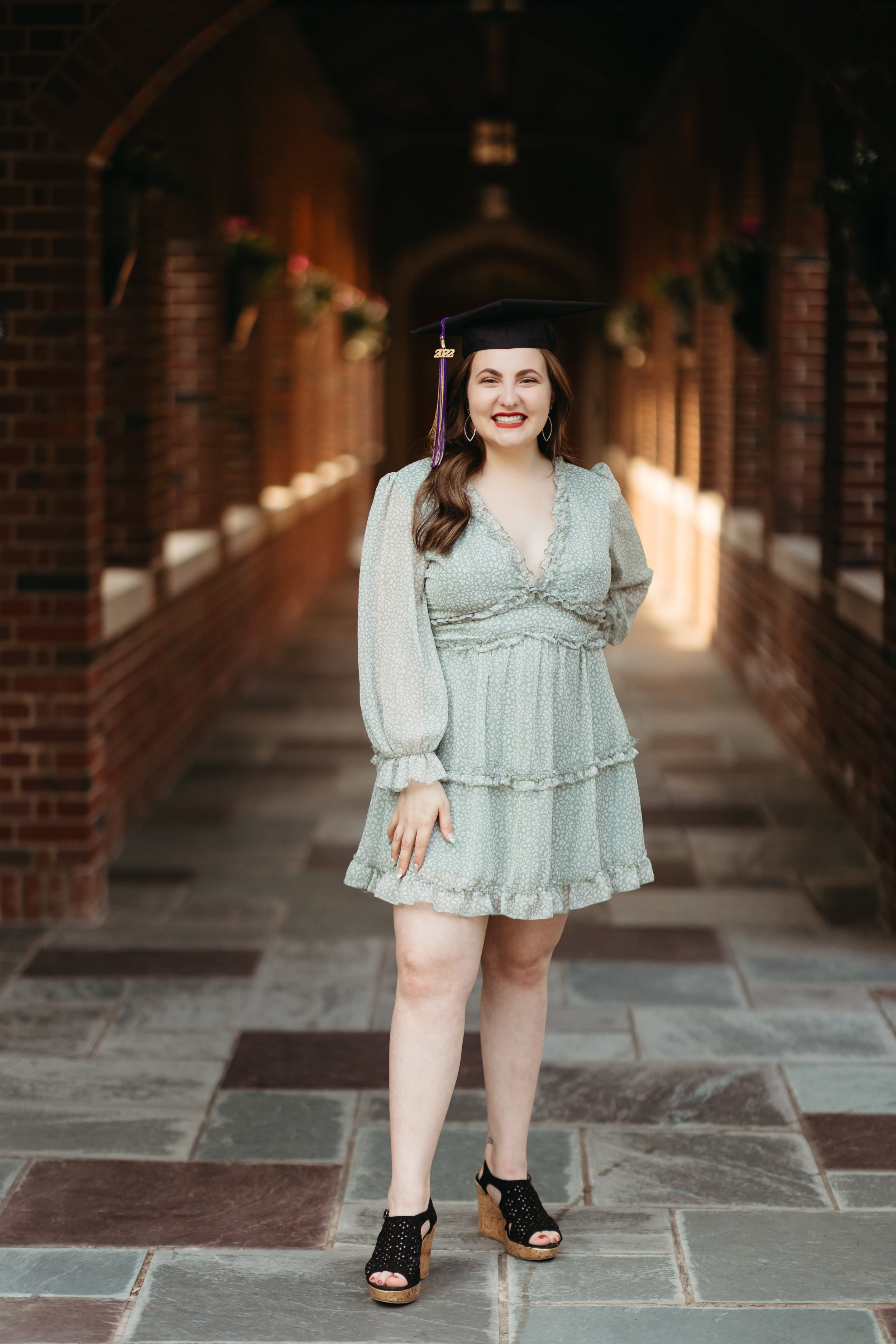  college graduation photos | college graduation pictures | cap and gown pictures | what to wear under cap and gown | what to wear for college graduation photoshoot | college graduation photoshoot | college graduation photoshoot ideas | outdoor colleg