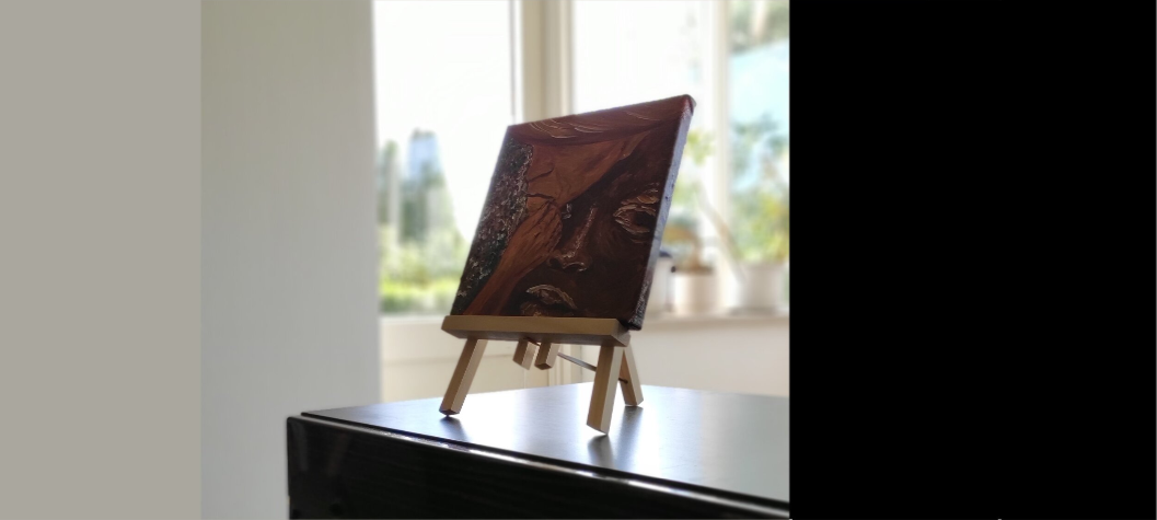 Flatternator on easel.png