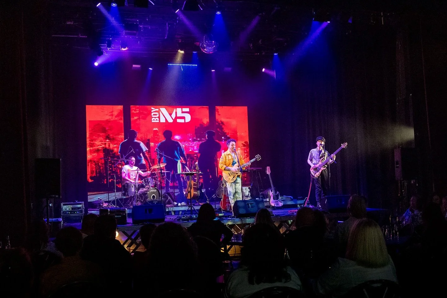 Still buzzing after Ghostlight Sessions at The Balor. That room sings!
We played &ldquo;St. James&rdquo; (with a sneak peak of the new artwork) and the chorus nearly took the roof off.
Big love to George Houston &amp; Proton Pool Party for a class ni