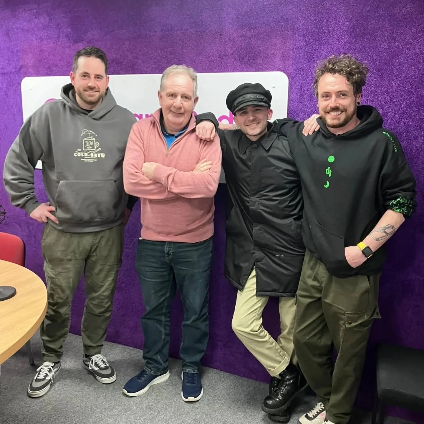 Always a pleasure being up with Jimmy and Paul at @highlandradiodonegal !

Great fun playing a few songs and shooting the breeze with the lads on Monday Night Sessions. 

Thanks again for having us and we'll see you again for sure 👏🙏🔥

#liveradio 